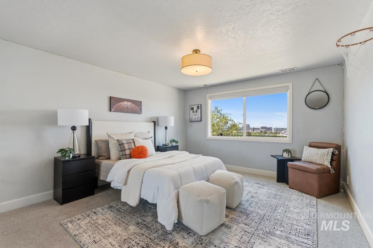 130 W Horizon Drive