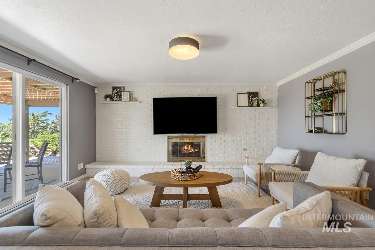 130 W Horizon Drive