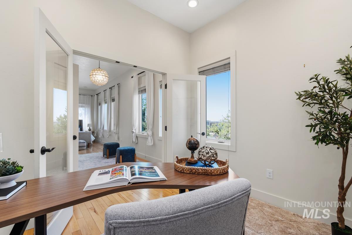 130 W Horizon Drive