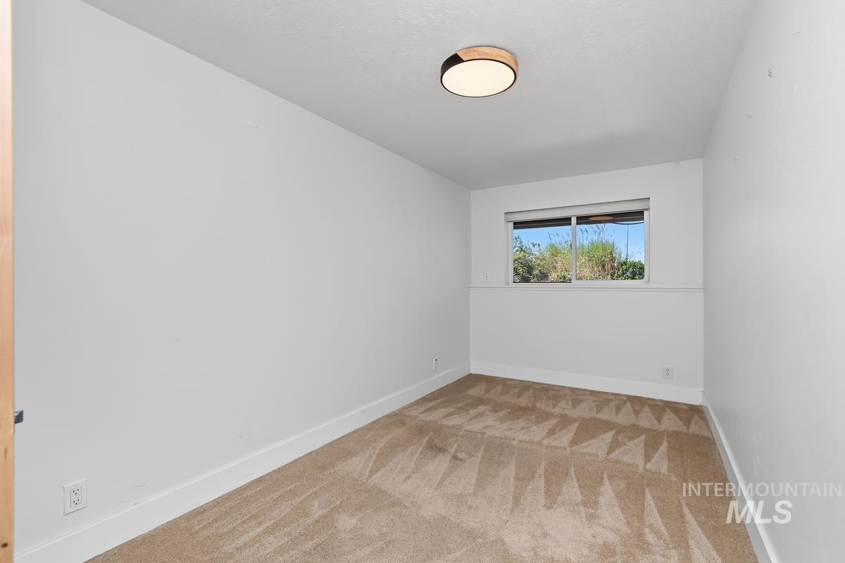 130 W Horizon Drive