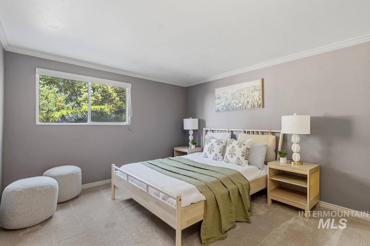 130 W Horizon Drive
