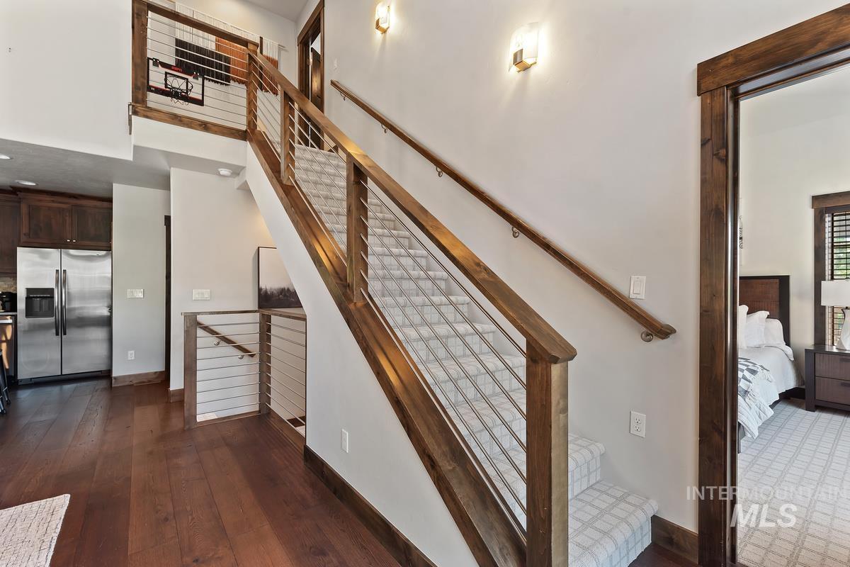 86 Golden Bar Ct