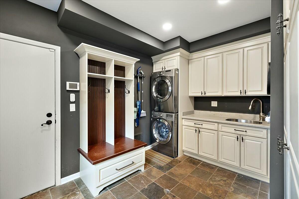 4770 Forest Ridge Court