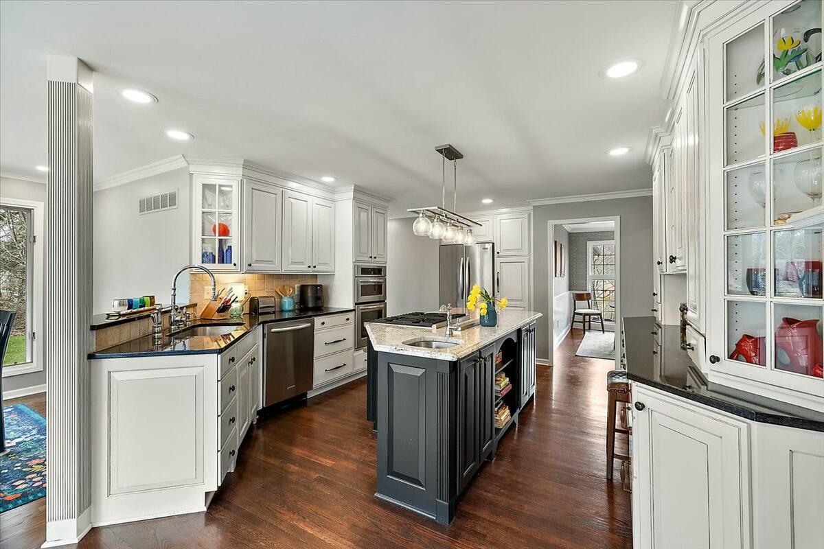 4770 Forest Ridge Court