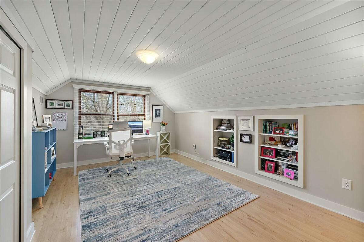 4770 Forest Ridge Court