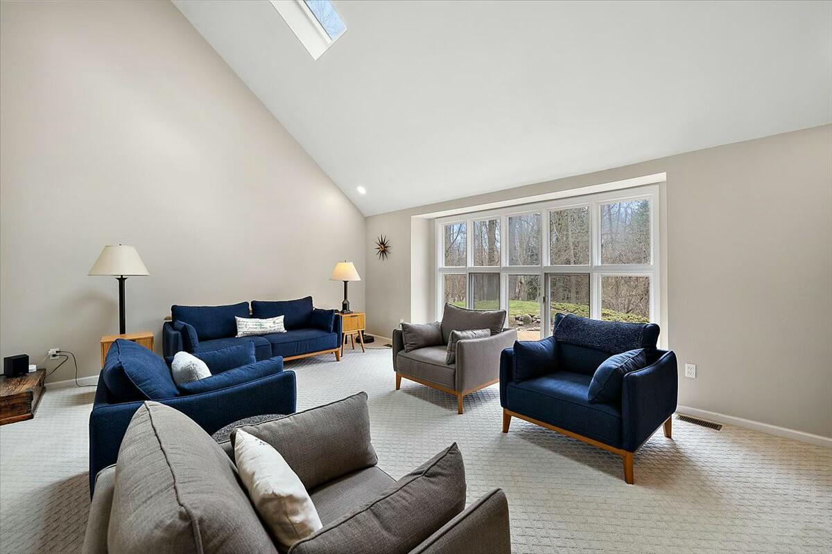 4770 Forest Ridge Court