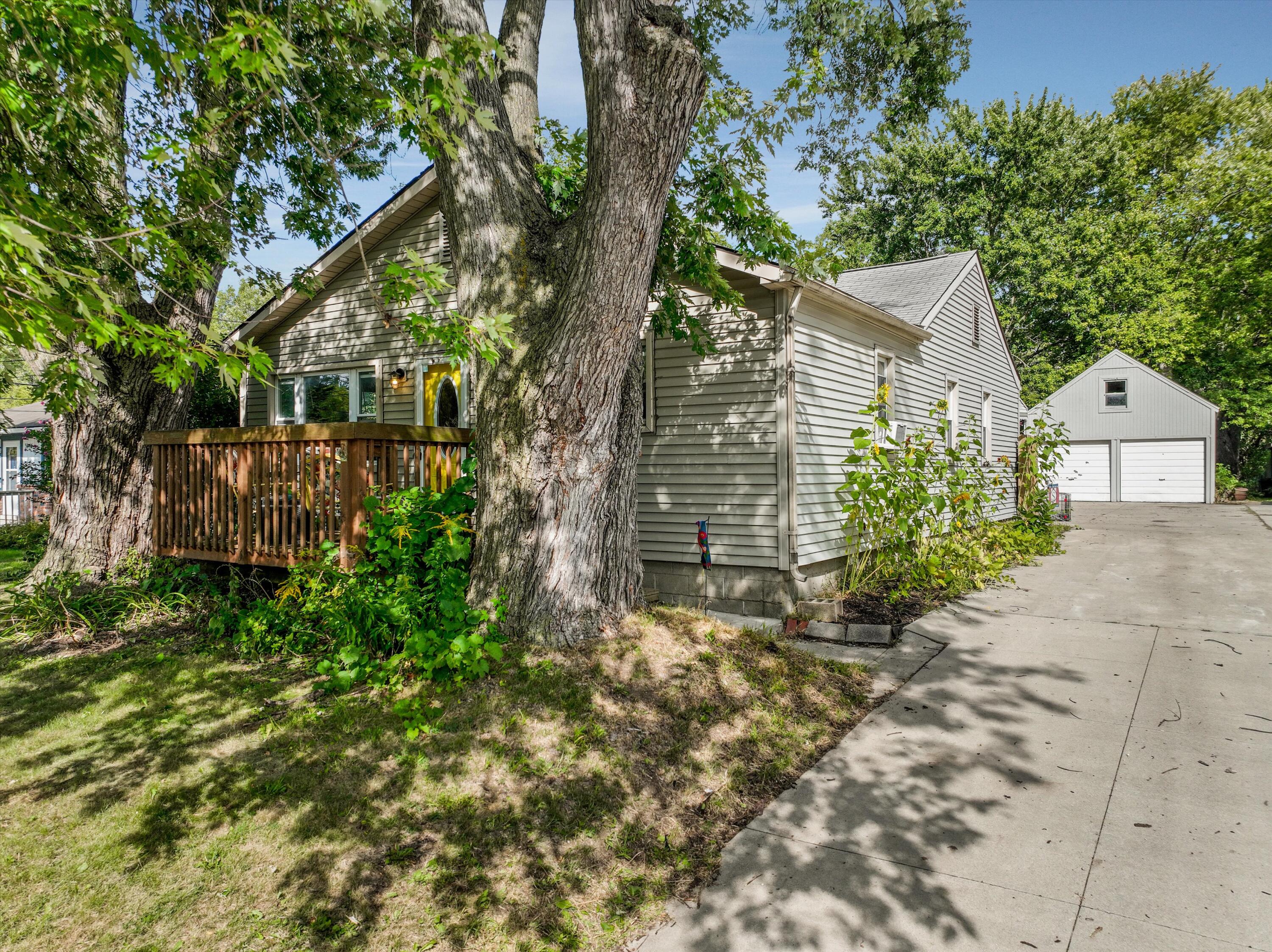 3051 Eastwood Drive