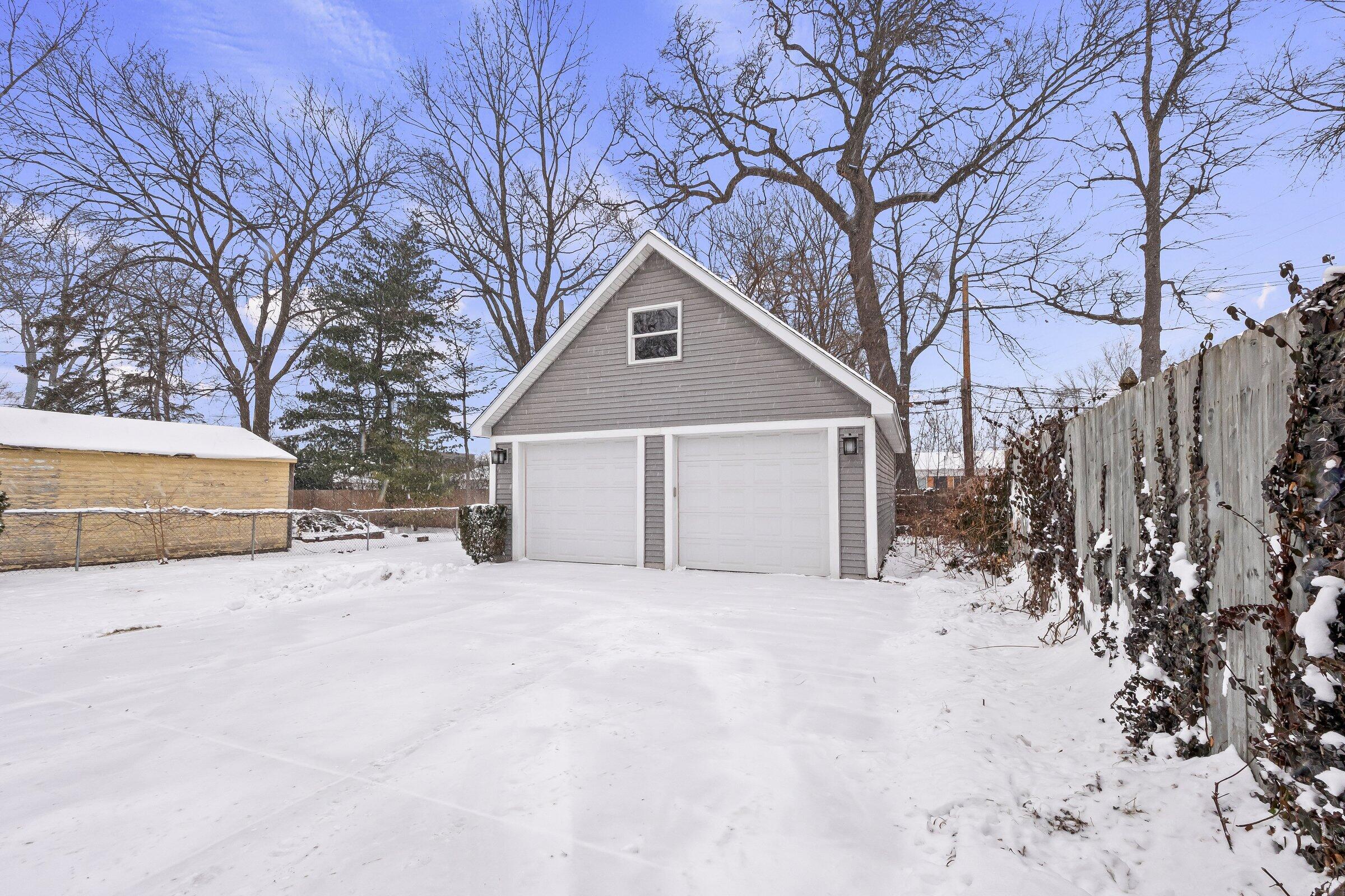 1002 Catalpa Drive