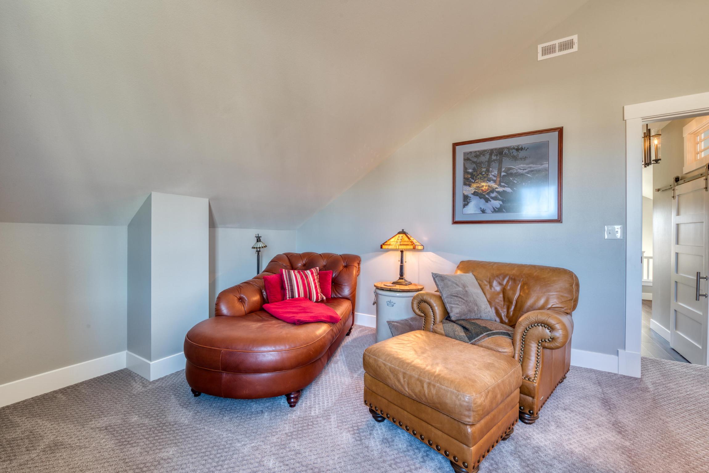 324 Mansion View Loop