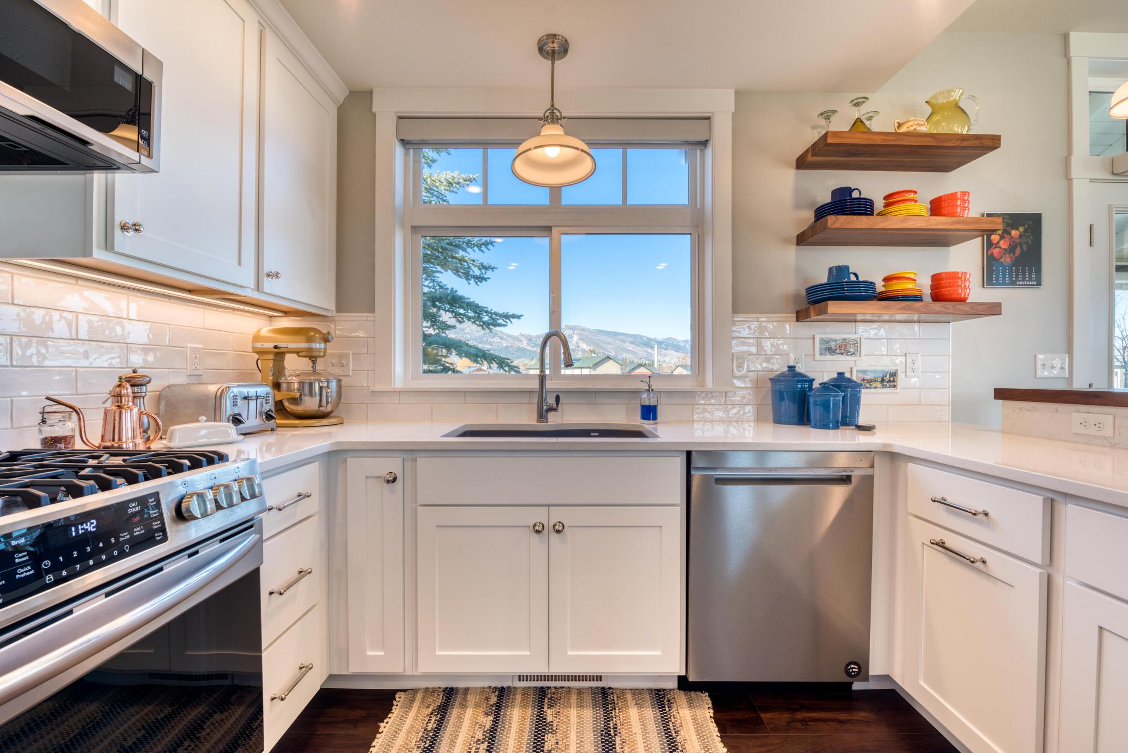 324 Mansion View Loop