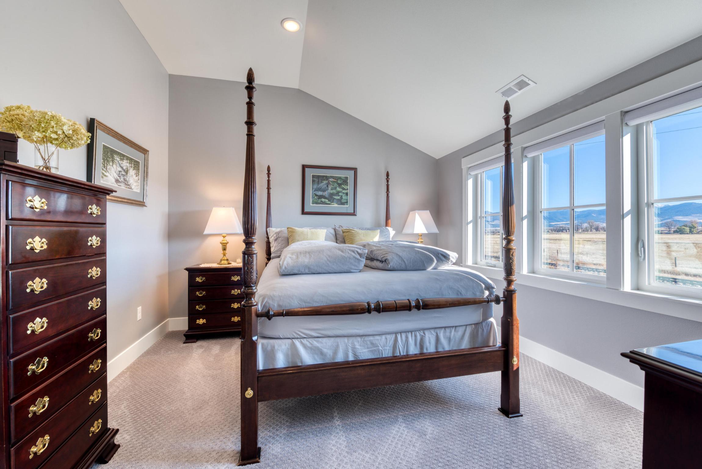 324 Mansion View Loop