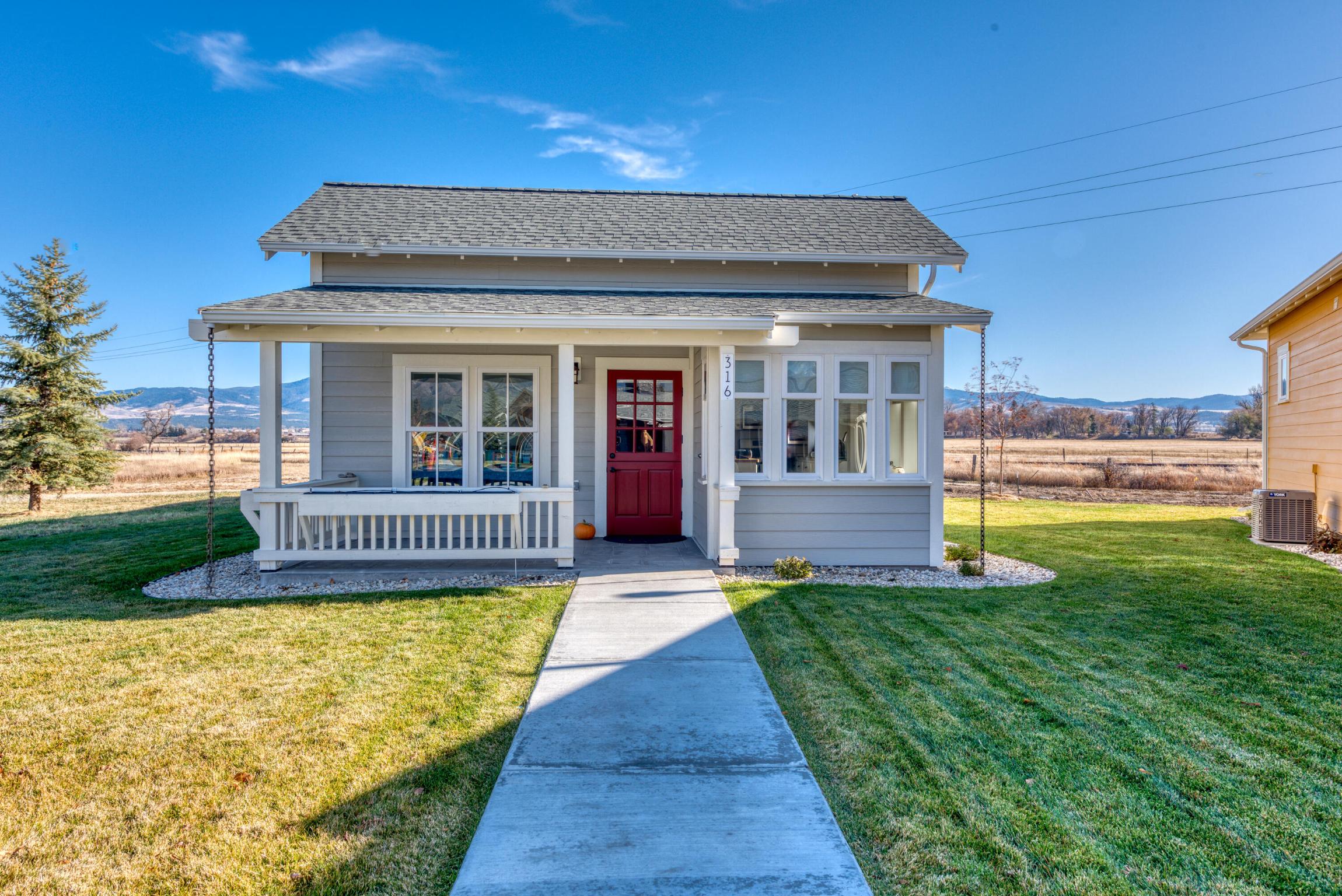 330 Mansion View Loop