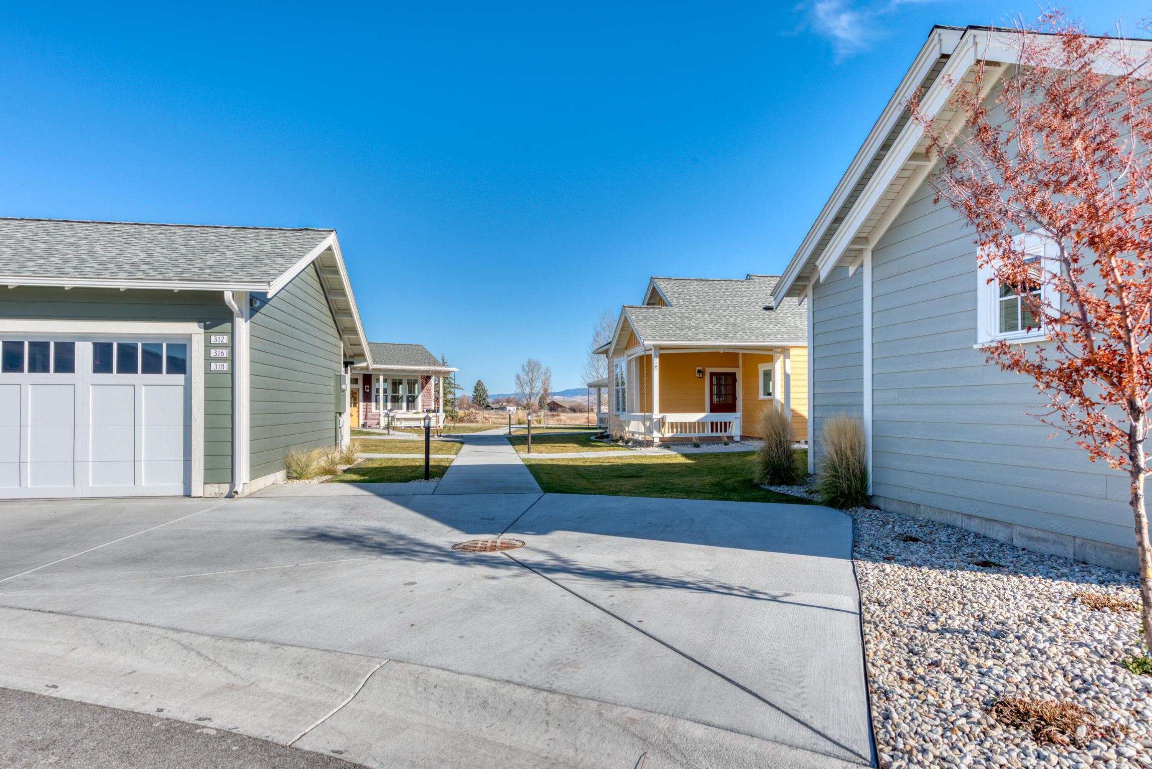 330 Mansion View Loop