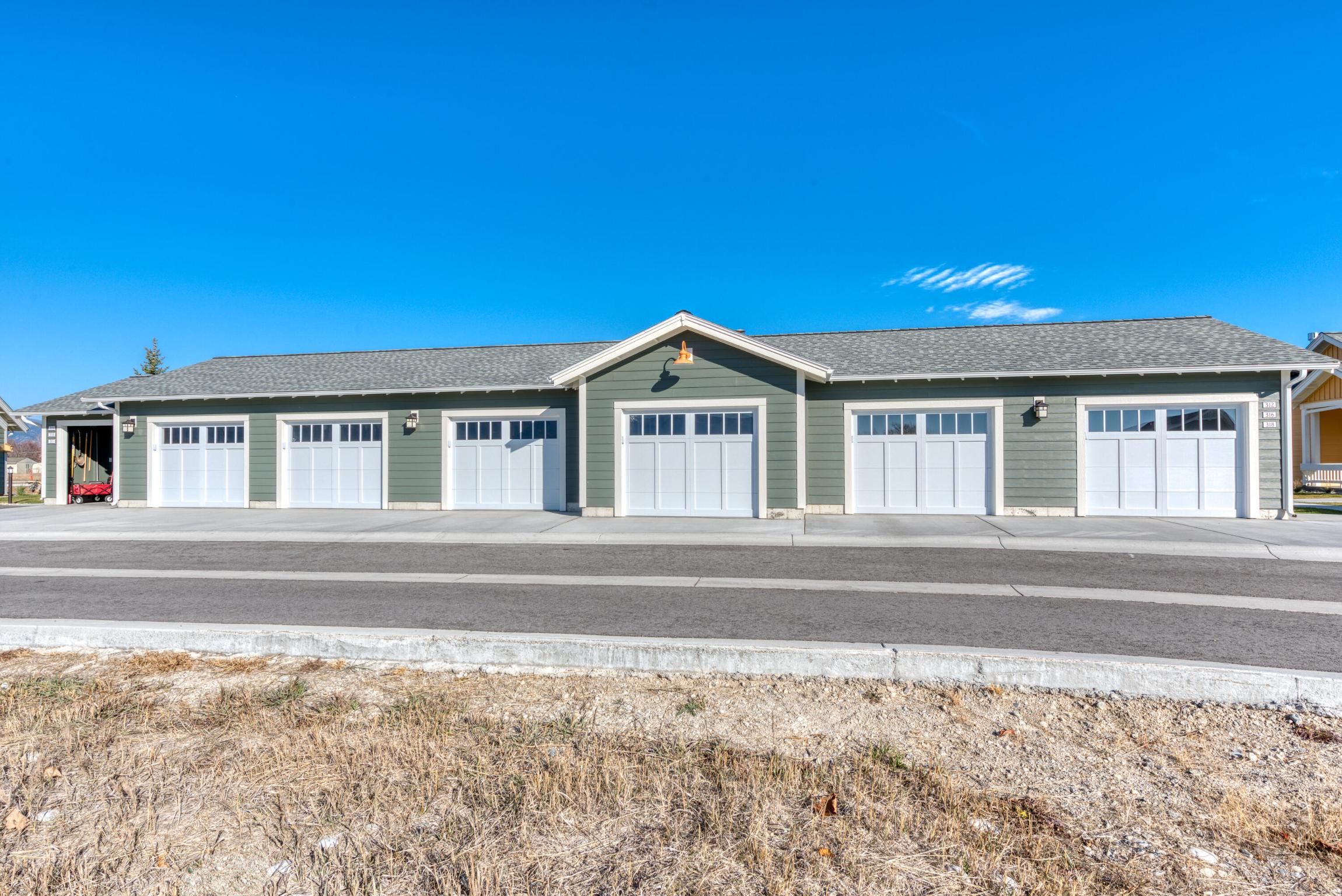 330 Mansion View Loop