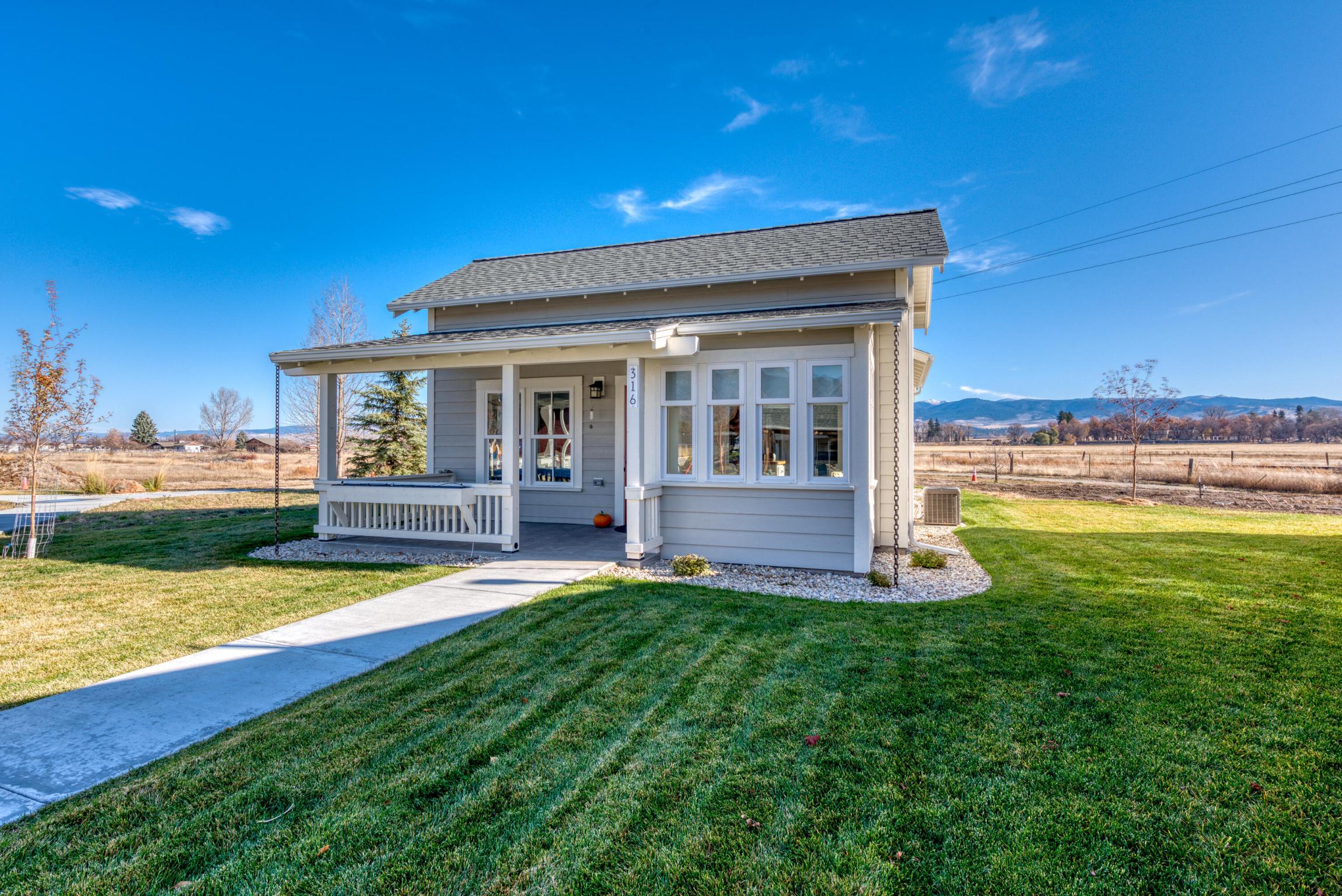 330 Mansion View Loop