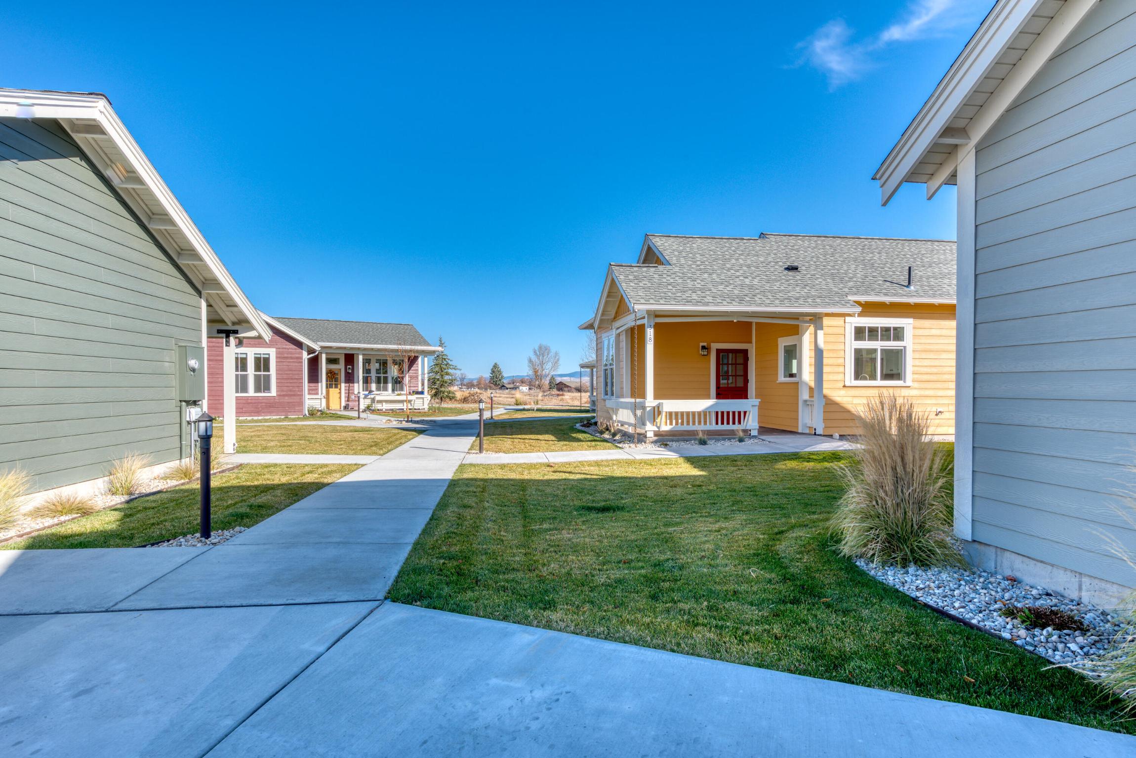 330 Mansion View Loop