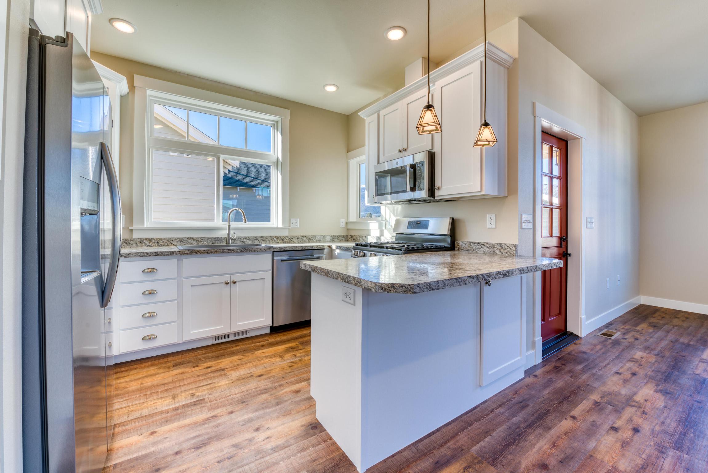 340 Mansion View Loop
