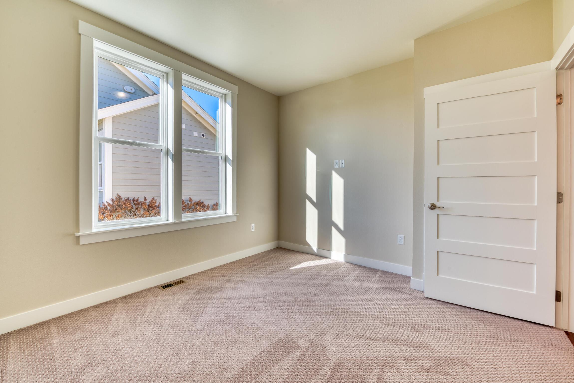 340 Mansion View Loop