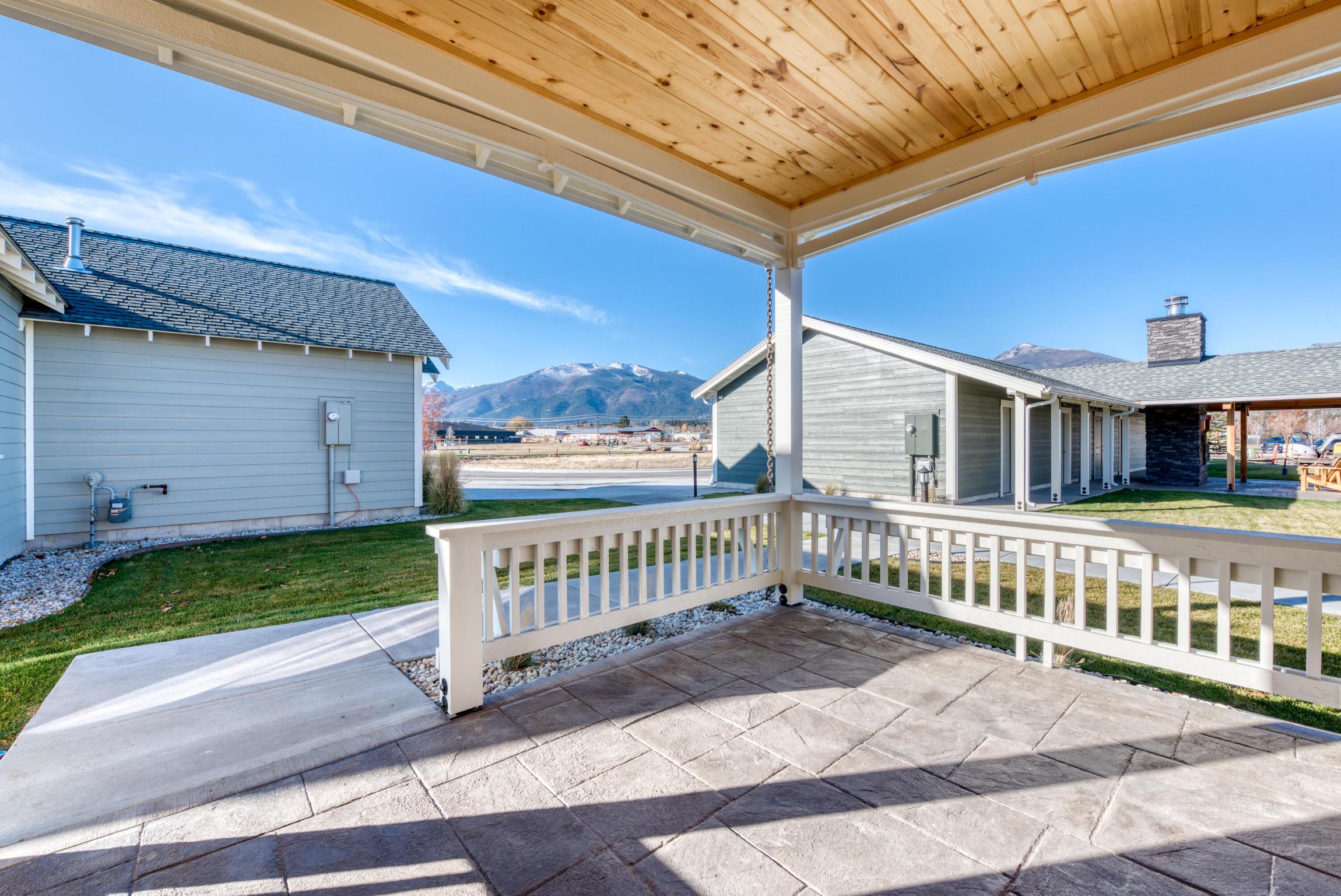340 Mansion View Loop