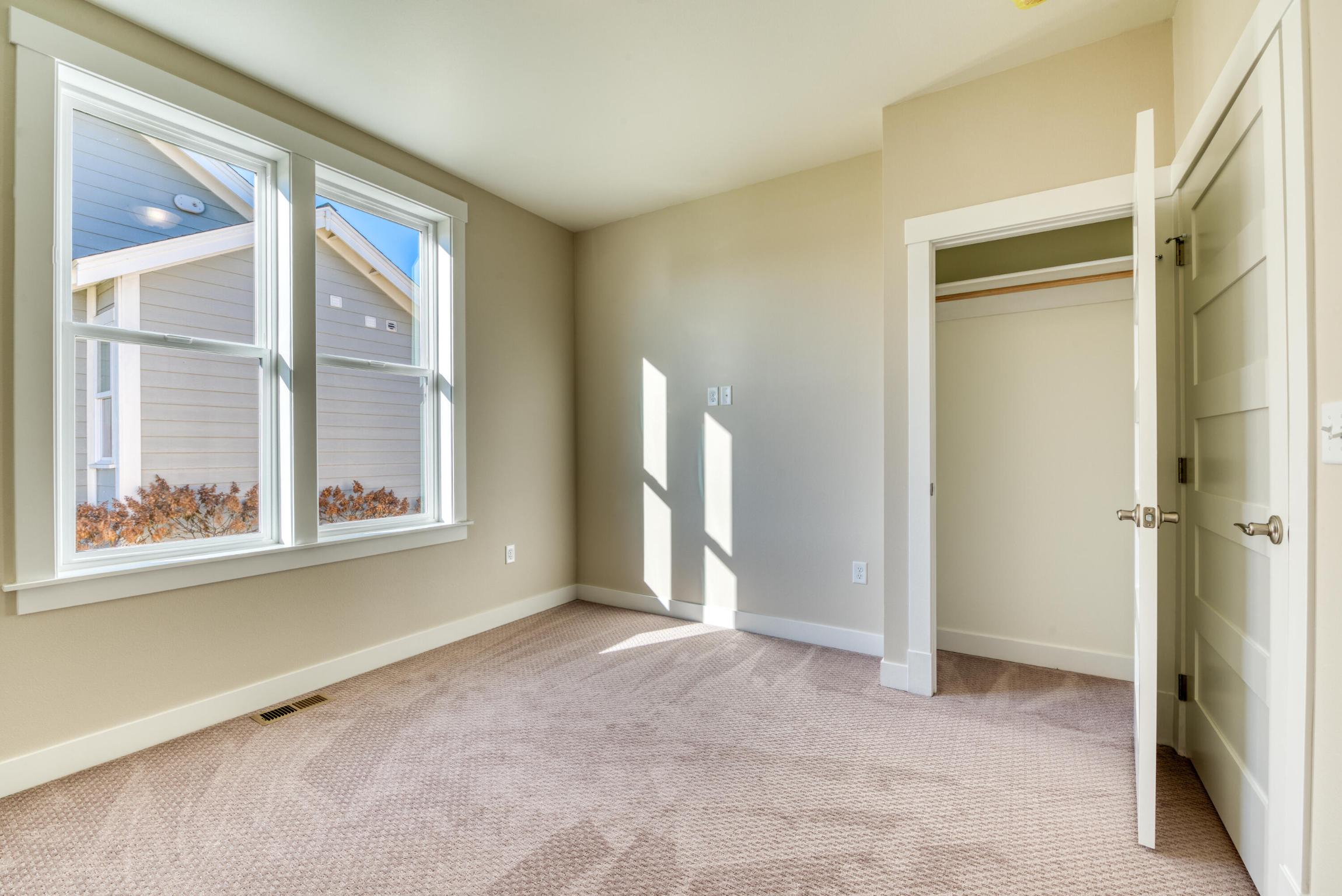 340 Mansion View Loop