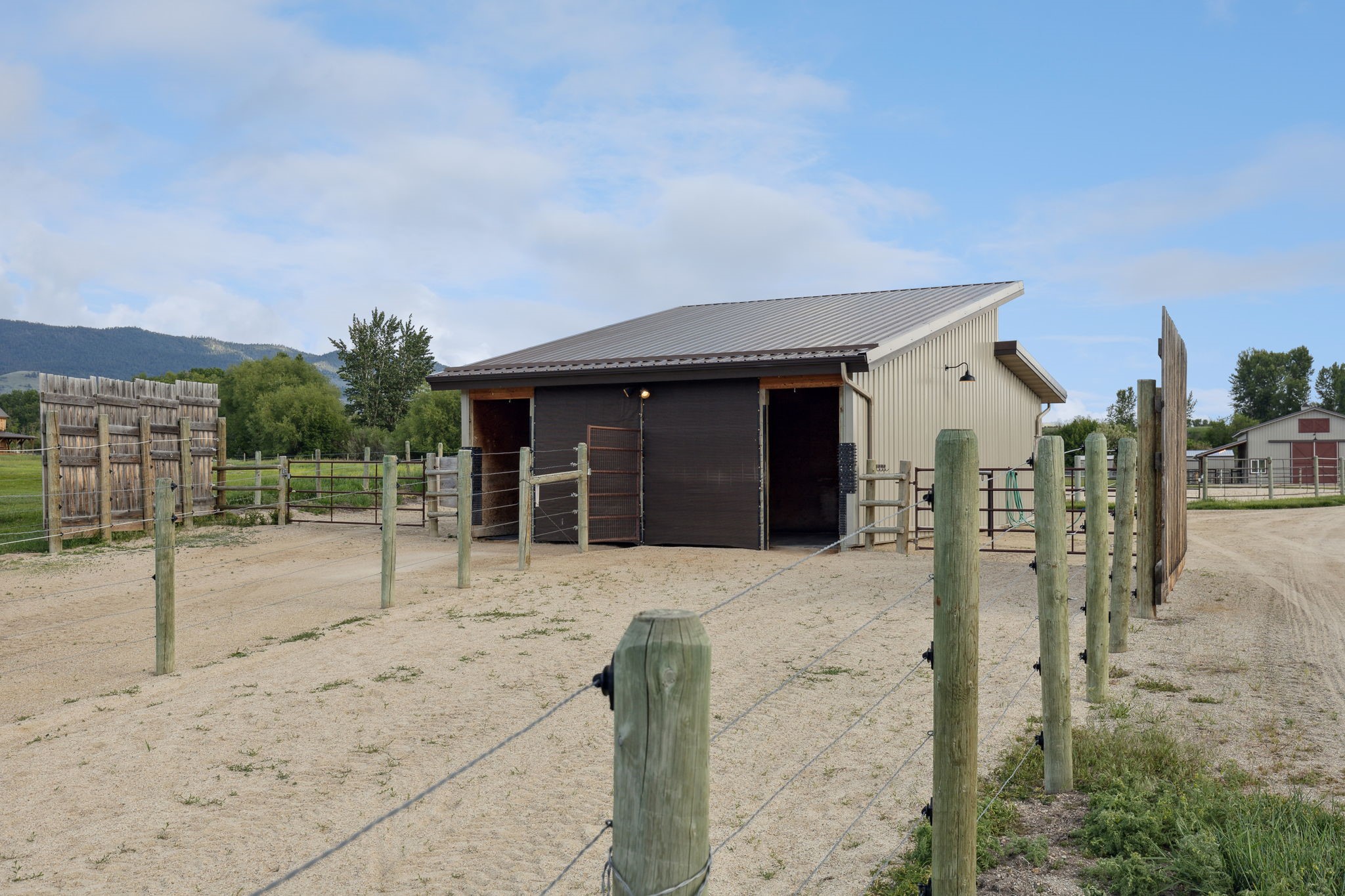 1147 Willow Creek Road