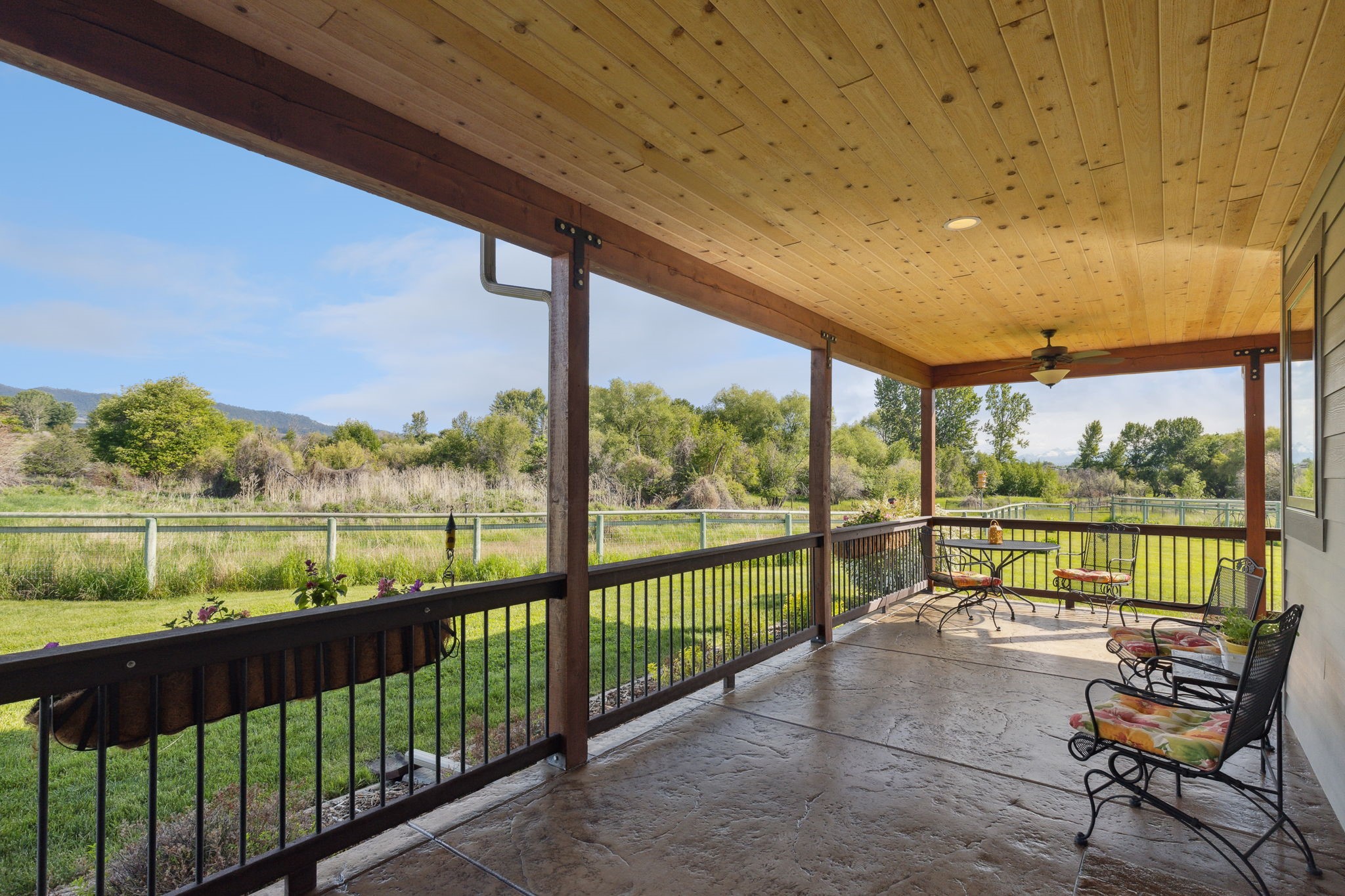 1147 Willow Creek Road