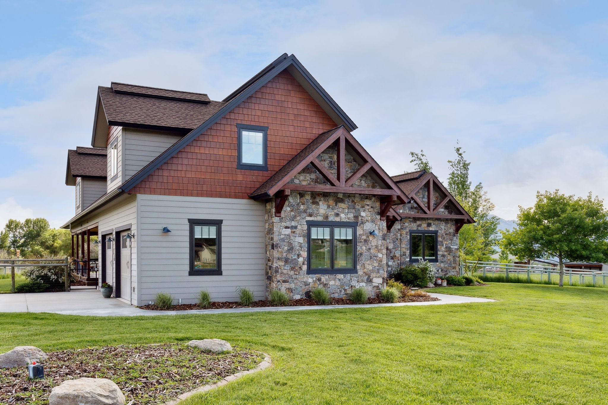 1147 Willow Creek Road