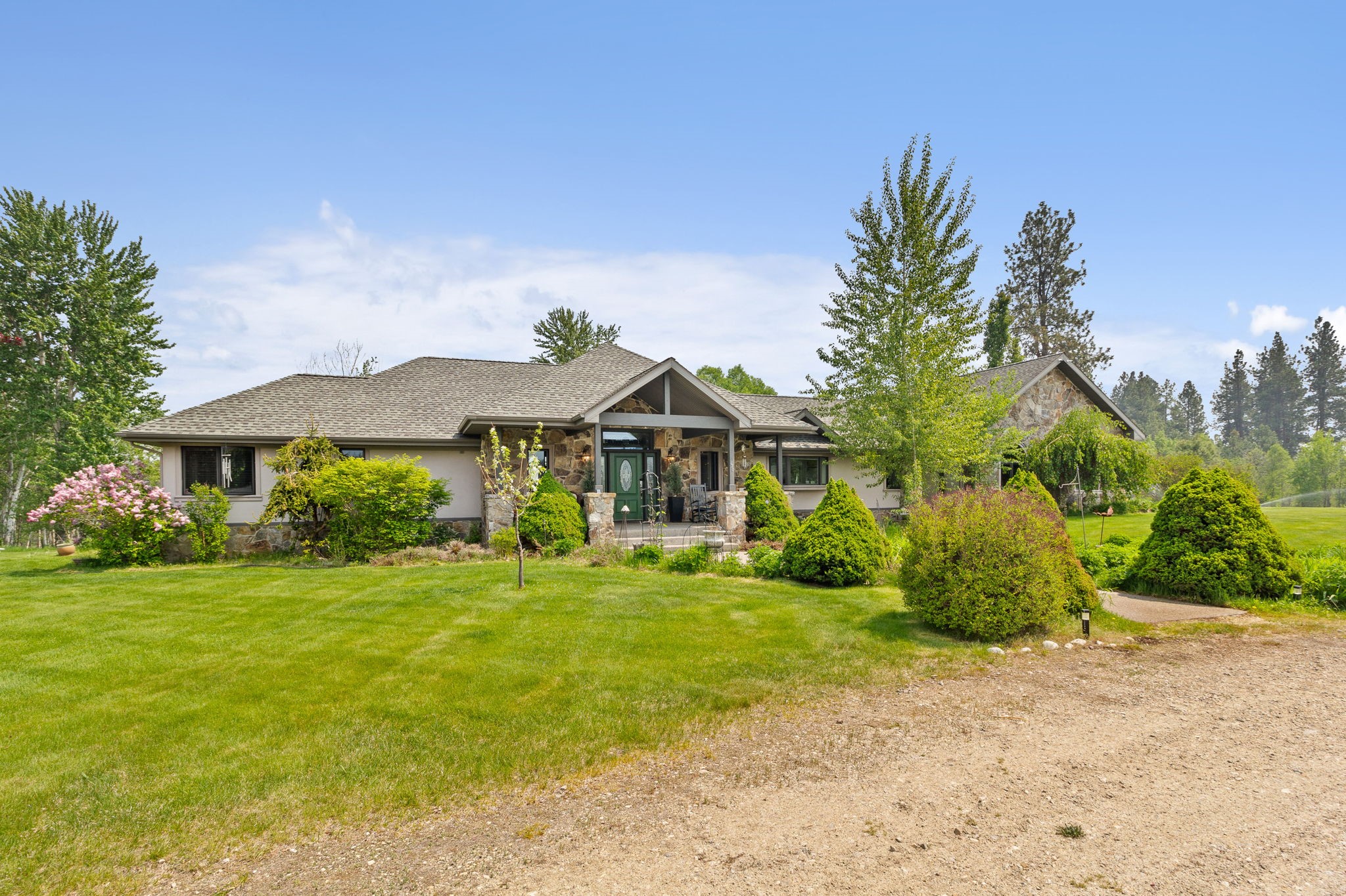 268 & 270 Golden Pond Drive