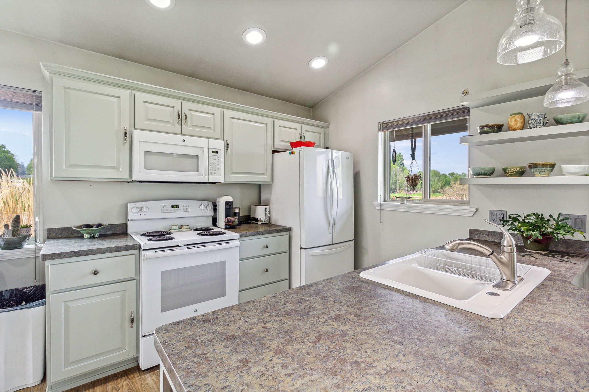 268 & 270 Golden Pond Drive
