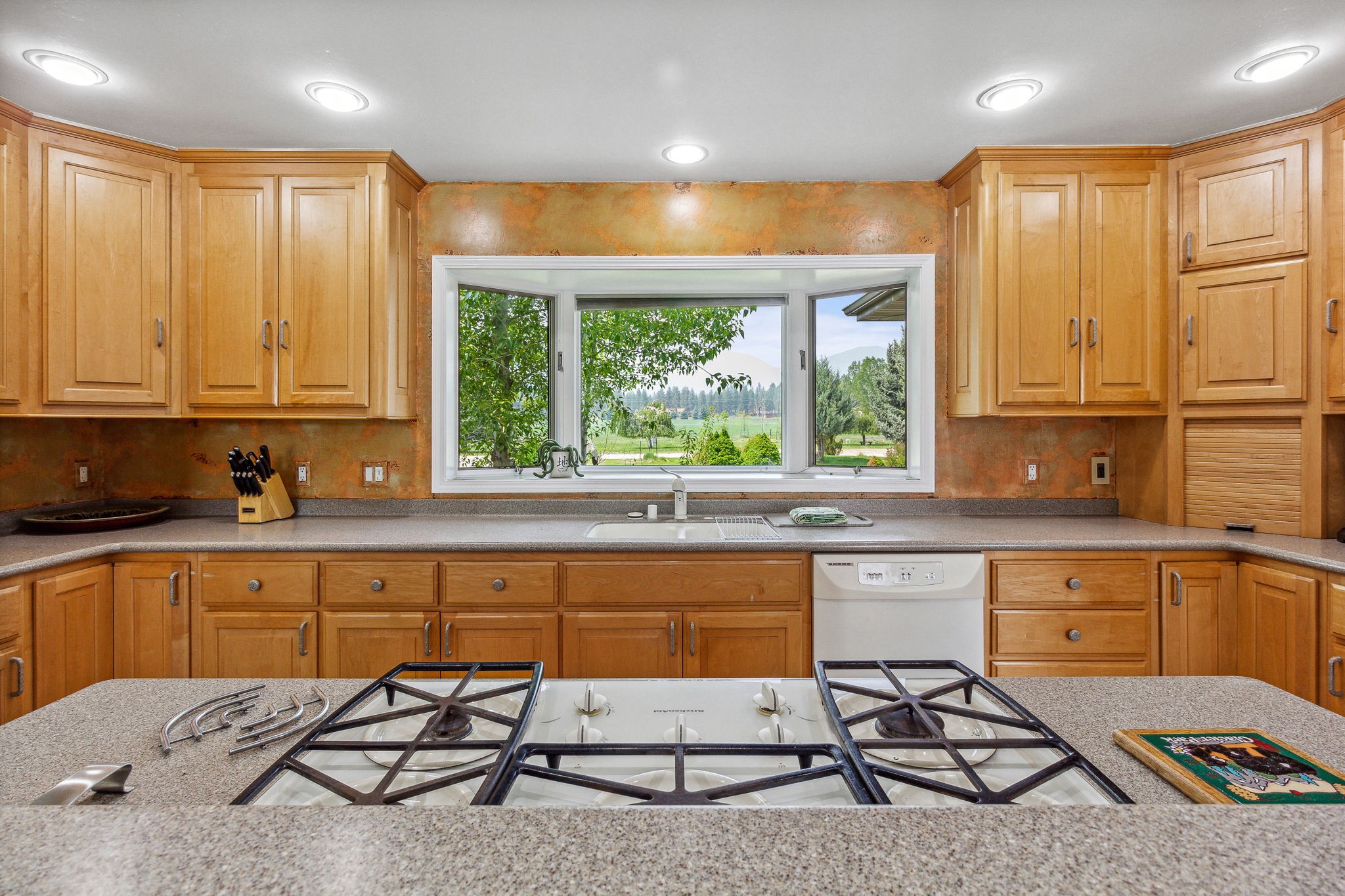 268 & 270 Golden Pond Drive