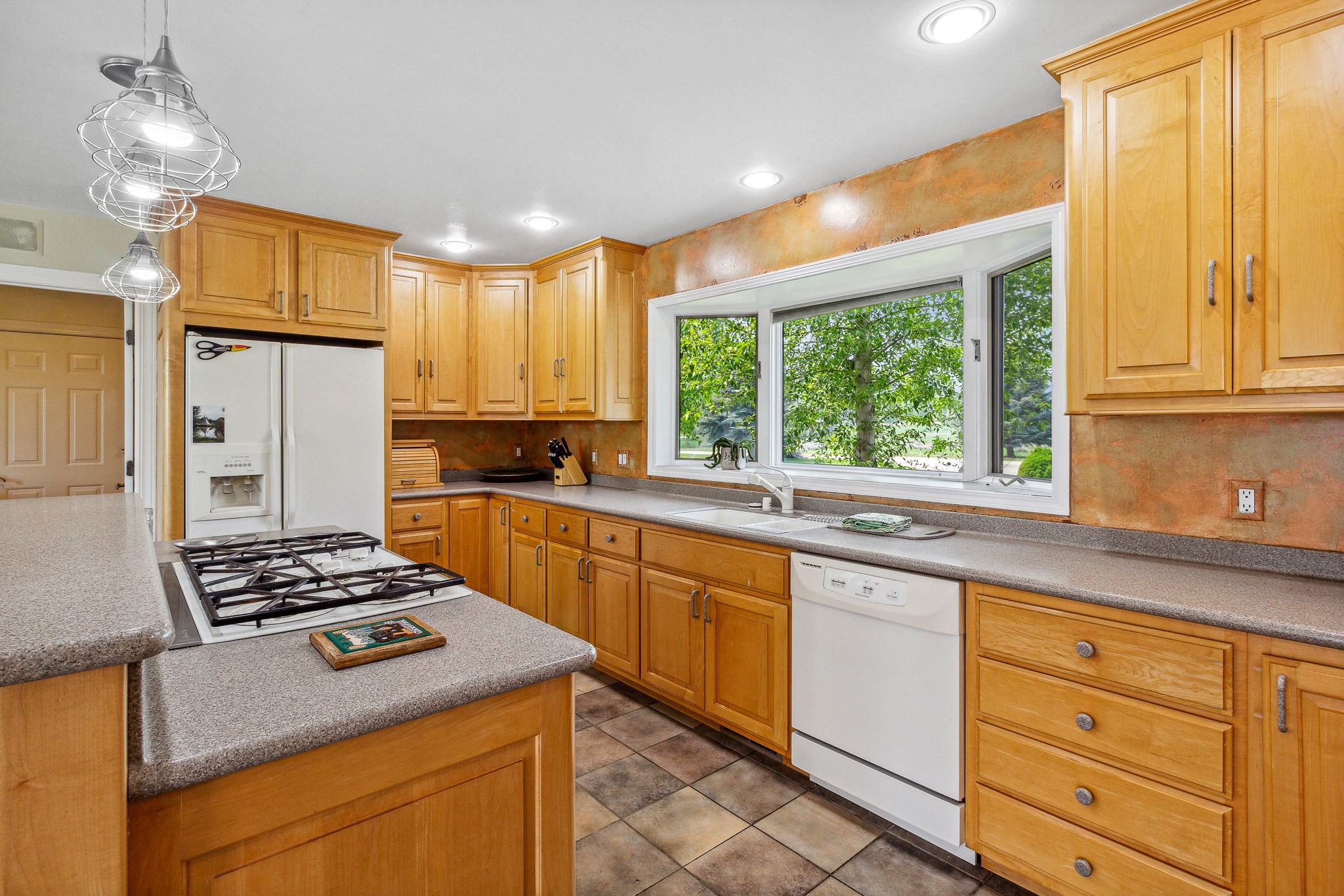 268 & 270 Golden Pond Drive