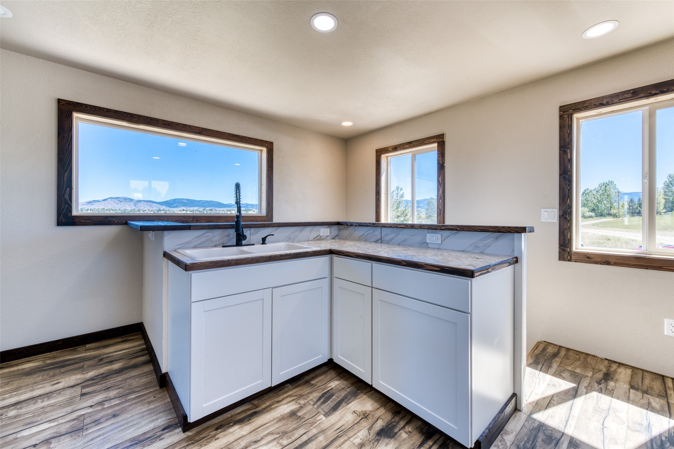4728 Northview Drive