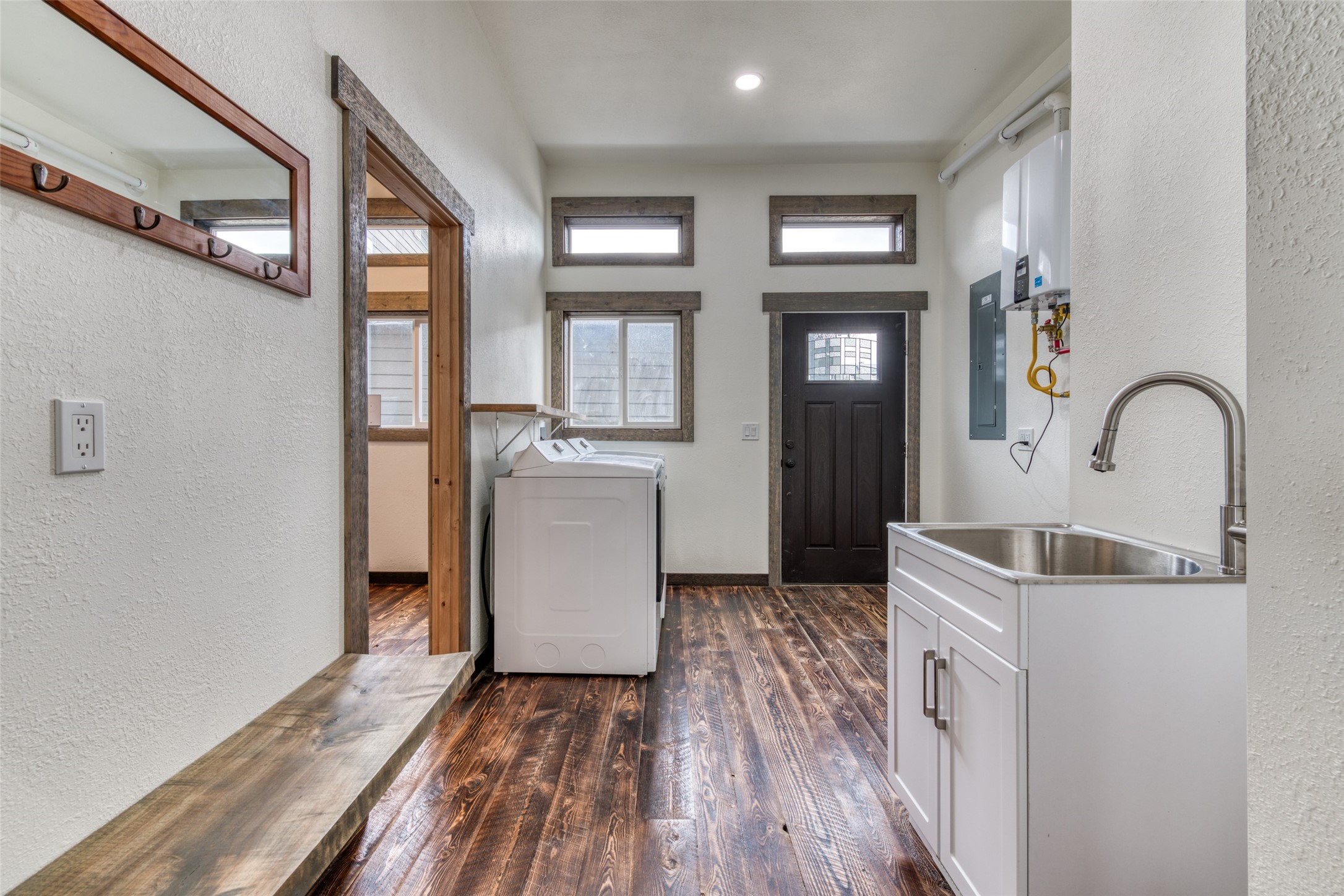 4728 Northview Drive