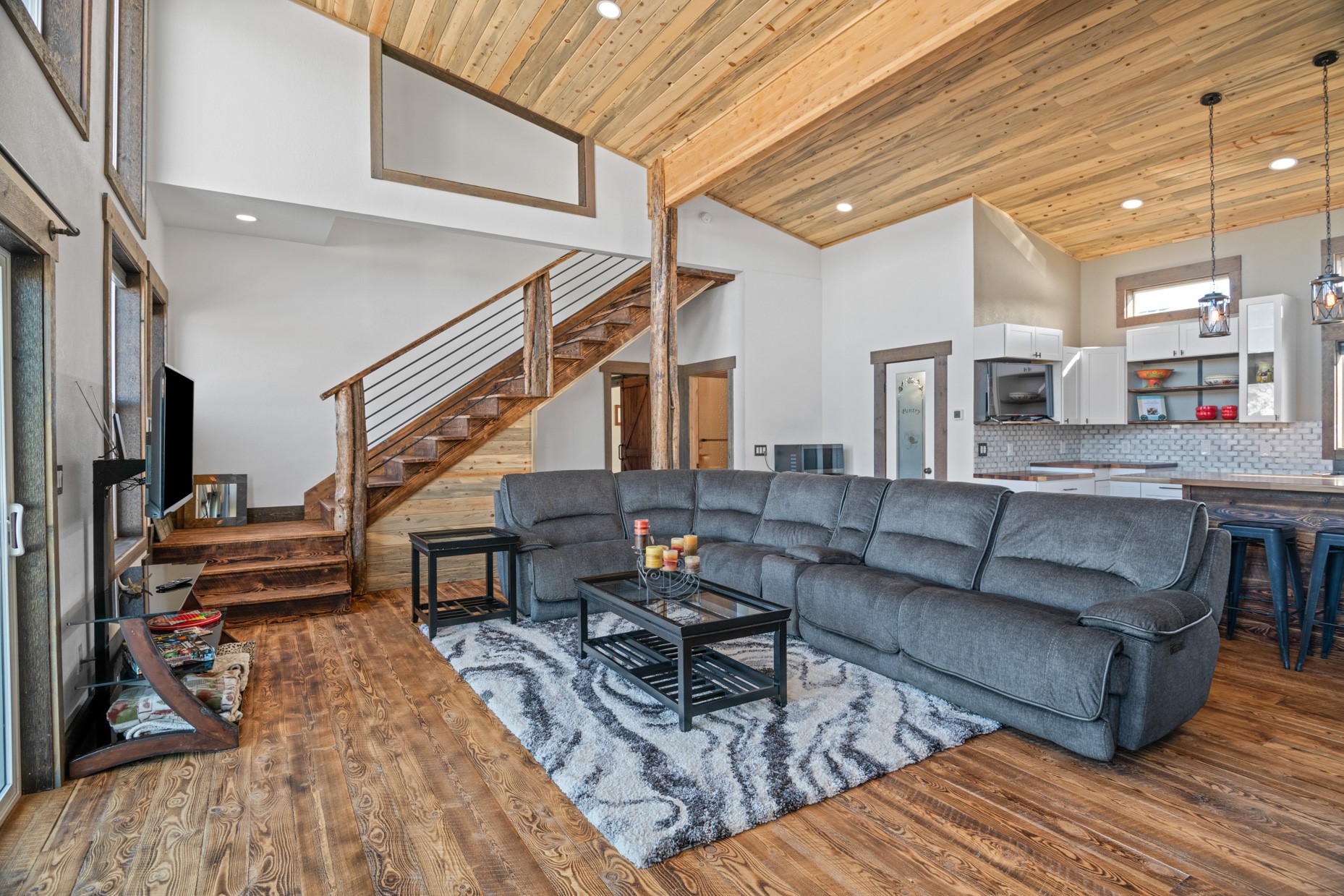 4728 Northview Drive