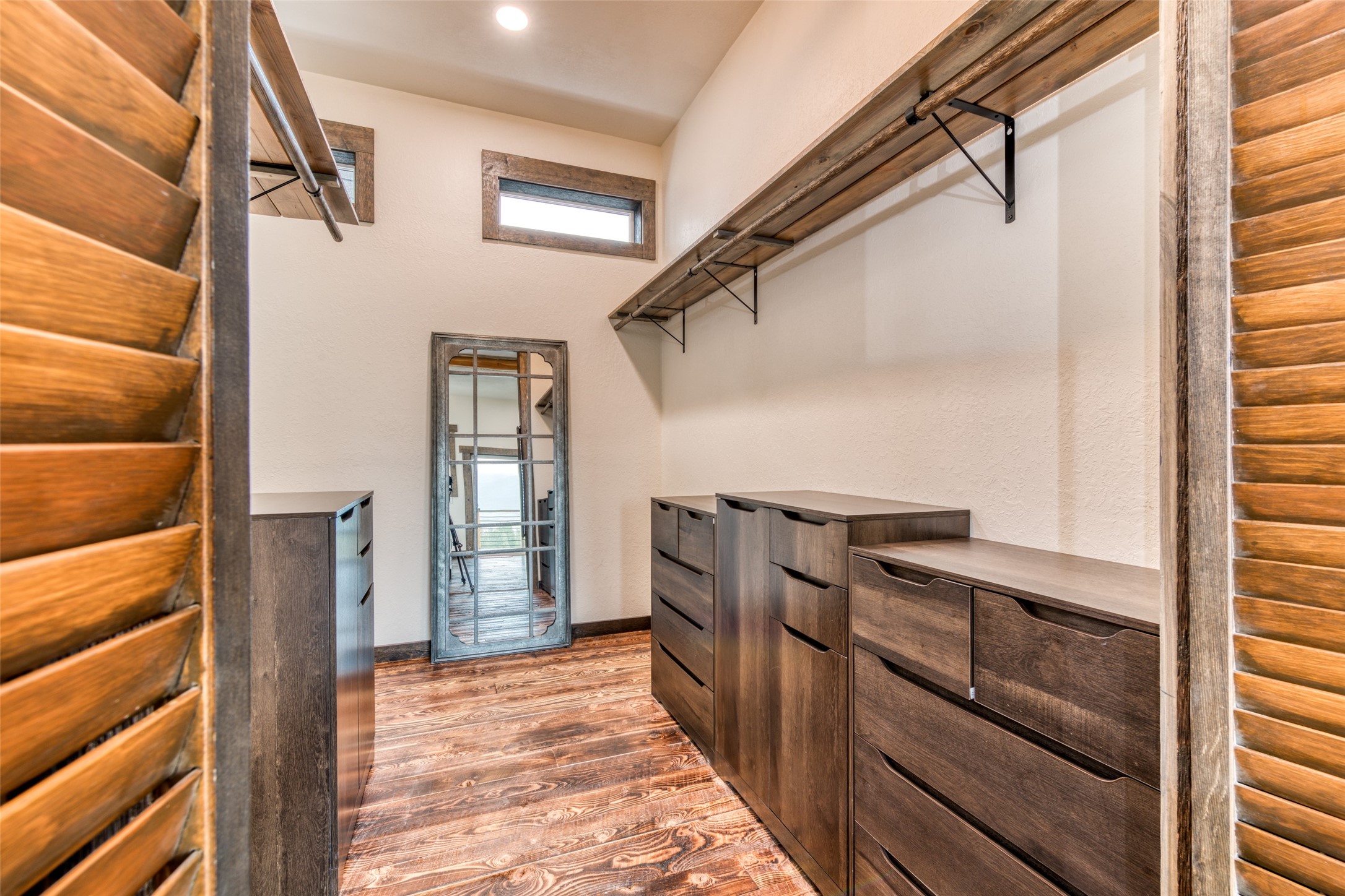 4728 Northview Drive