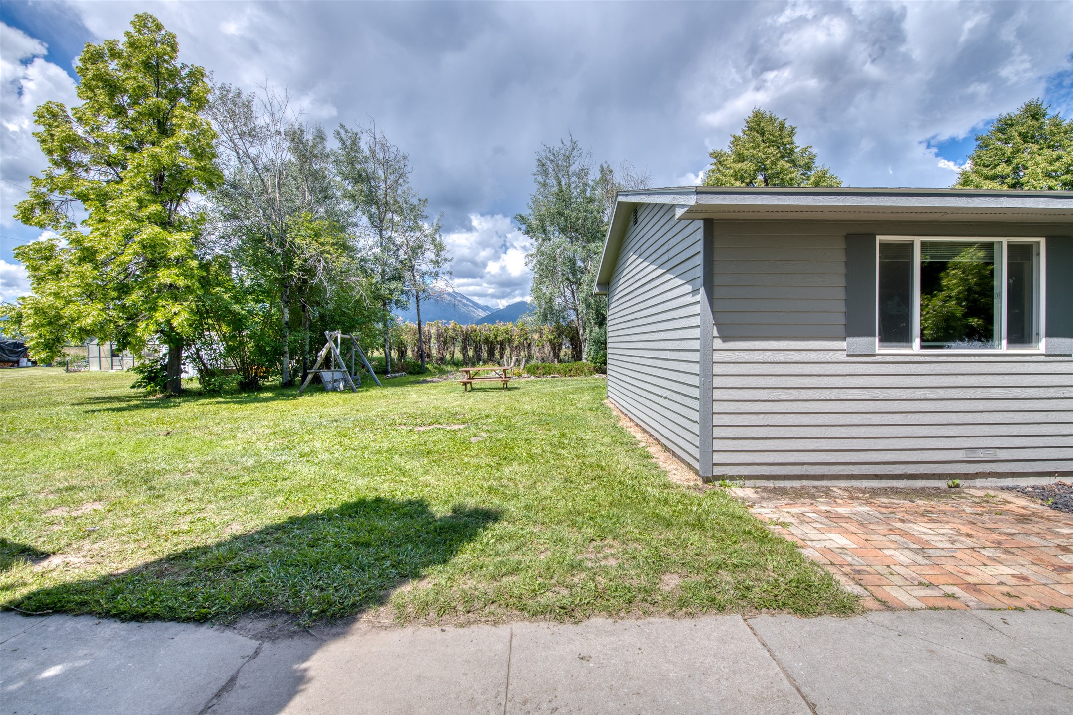 725 Curdys Cove Loop