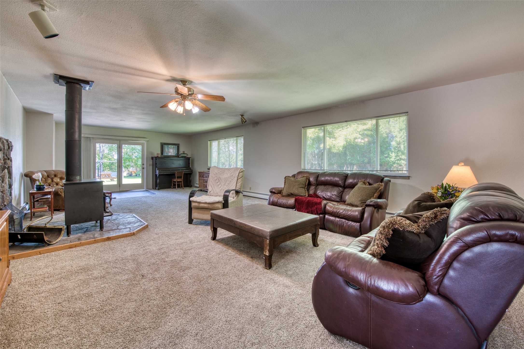 725 Curdys Cove Loop