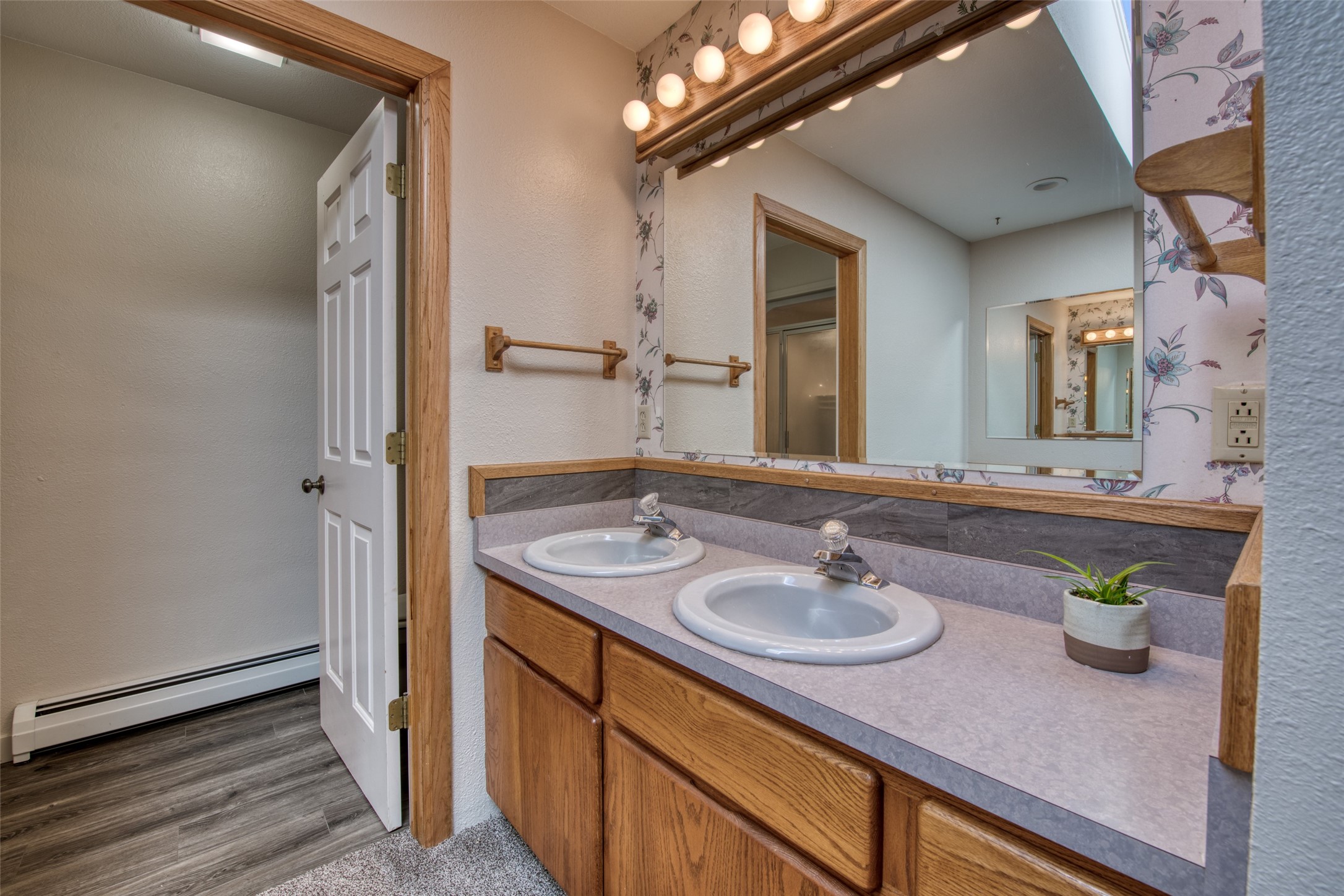 725 Curdys Cove Loop