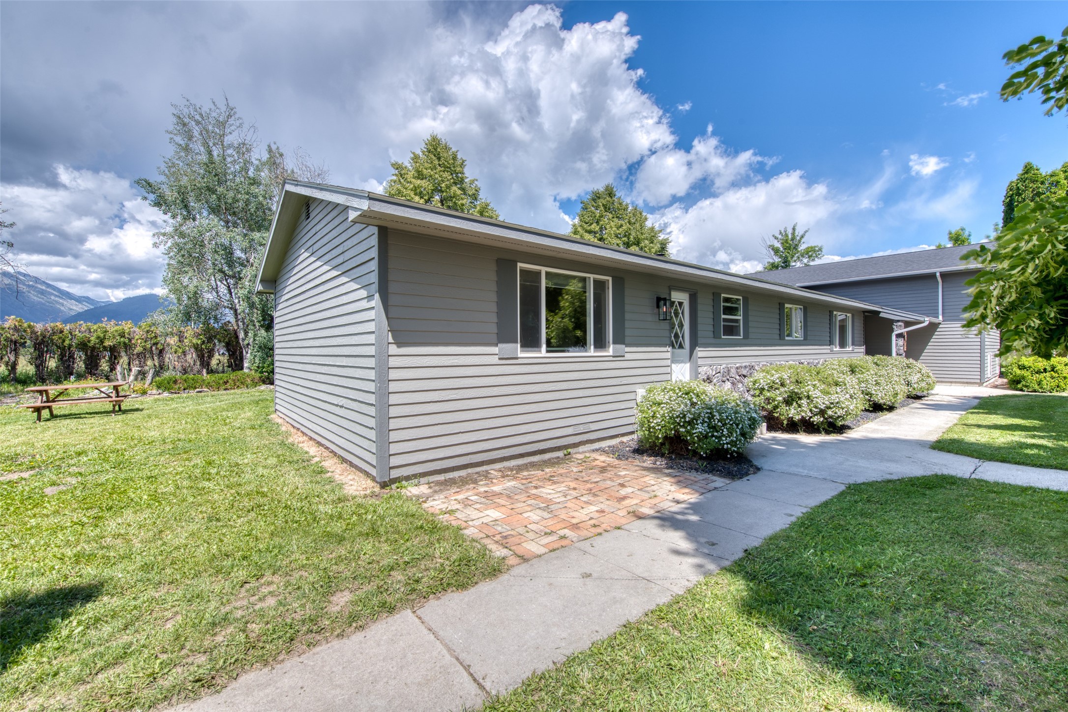 725 Curdys Cove Loop