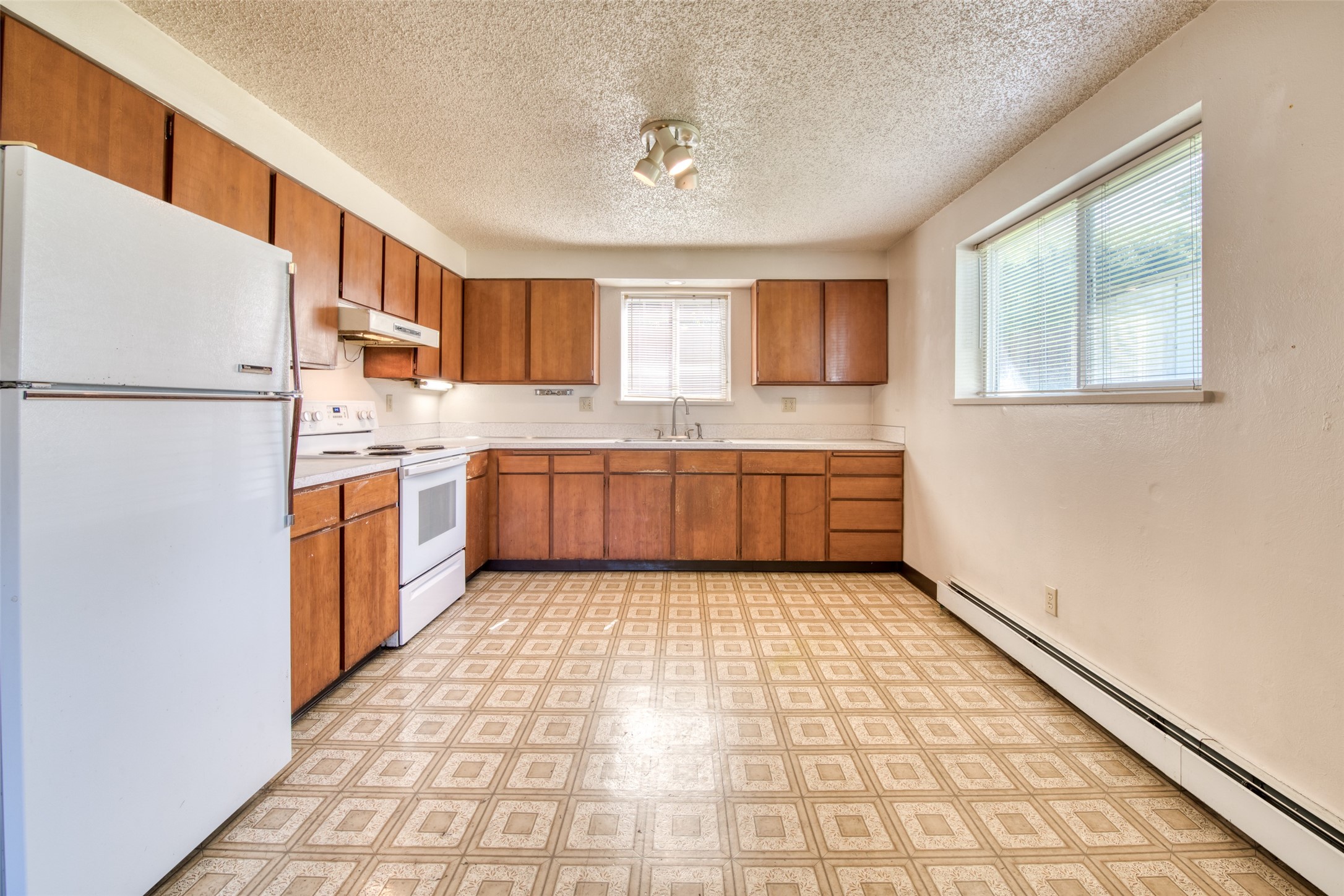 645 S 1st Street W