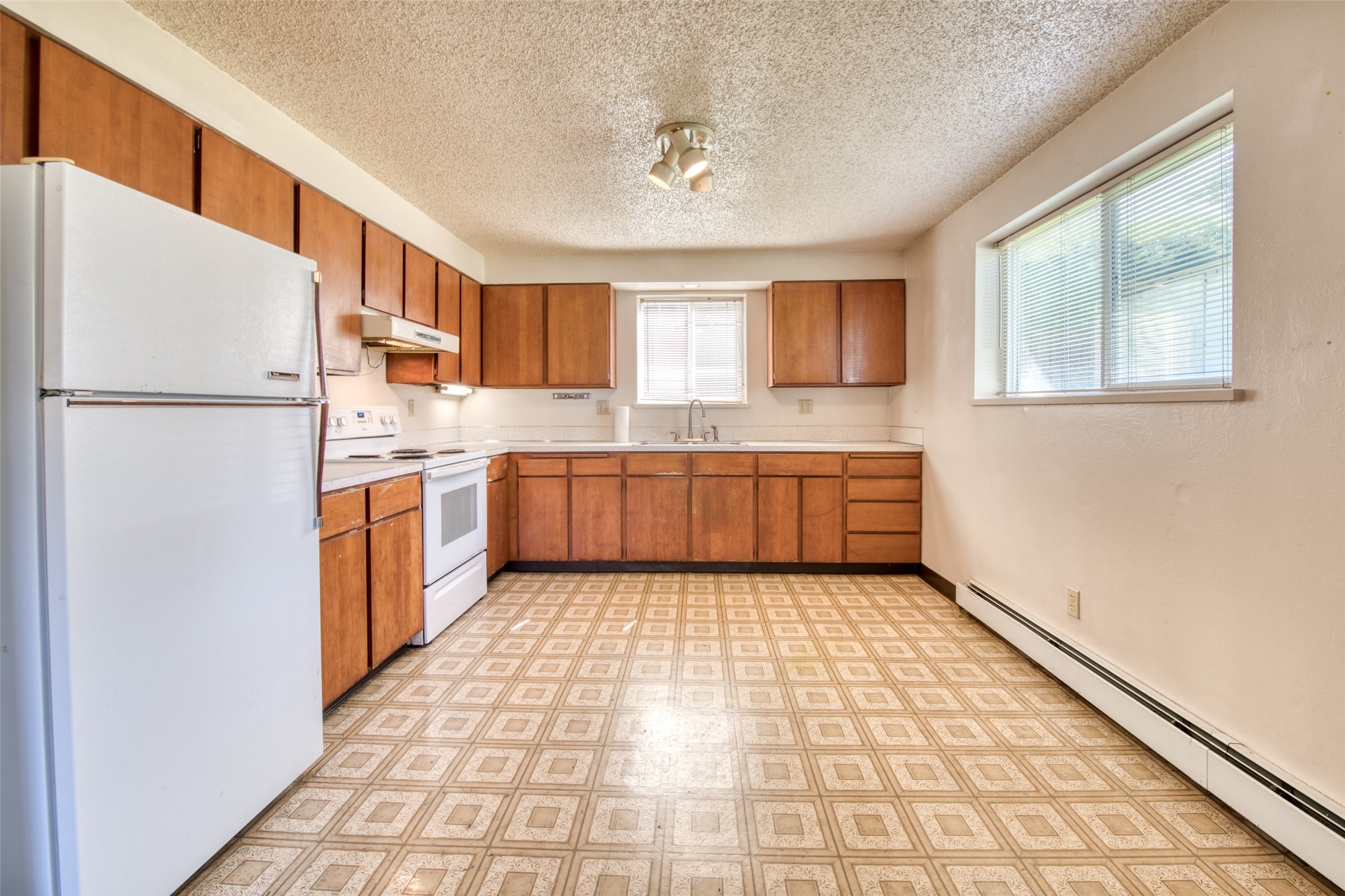 645 S 1st Street W