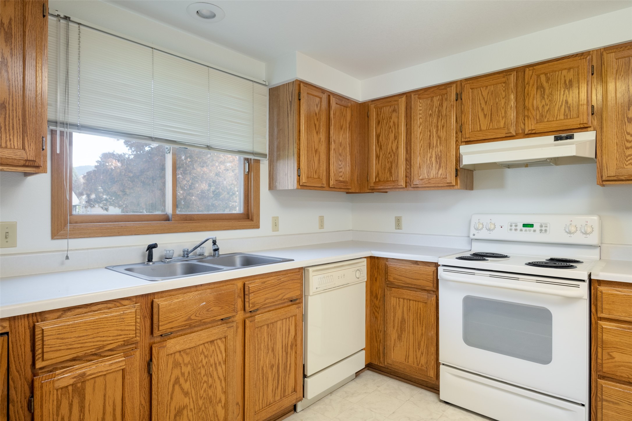 2367 Village Square
