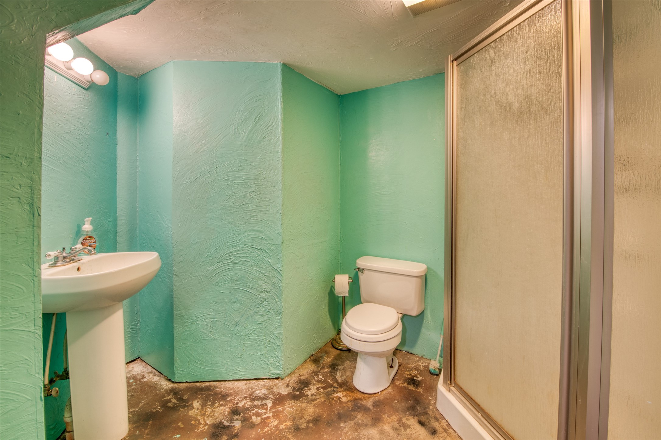 869 Honey House Lane