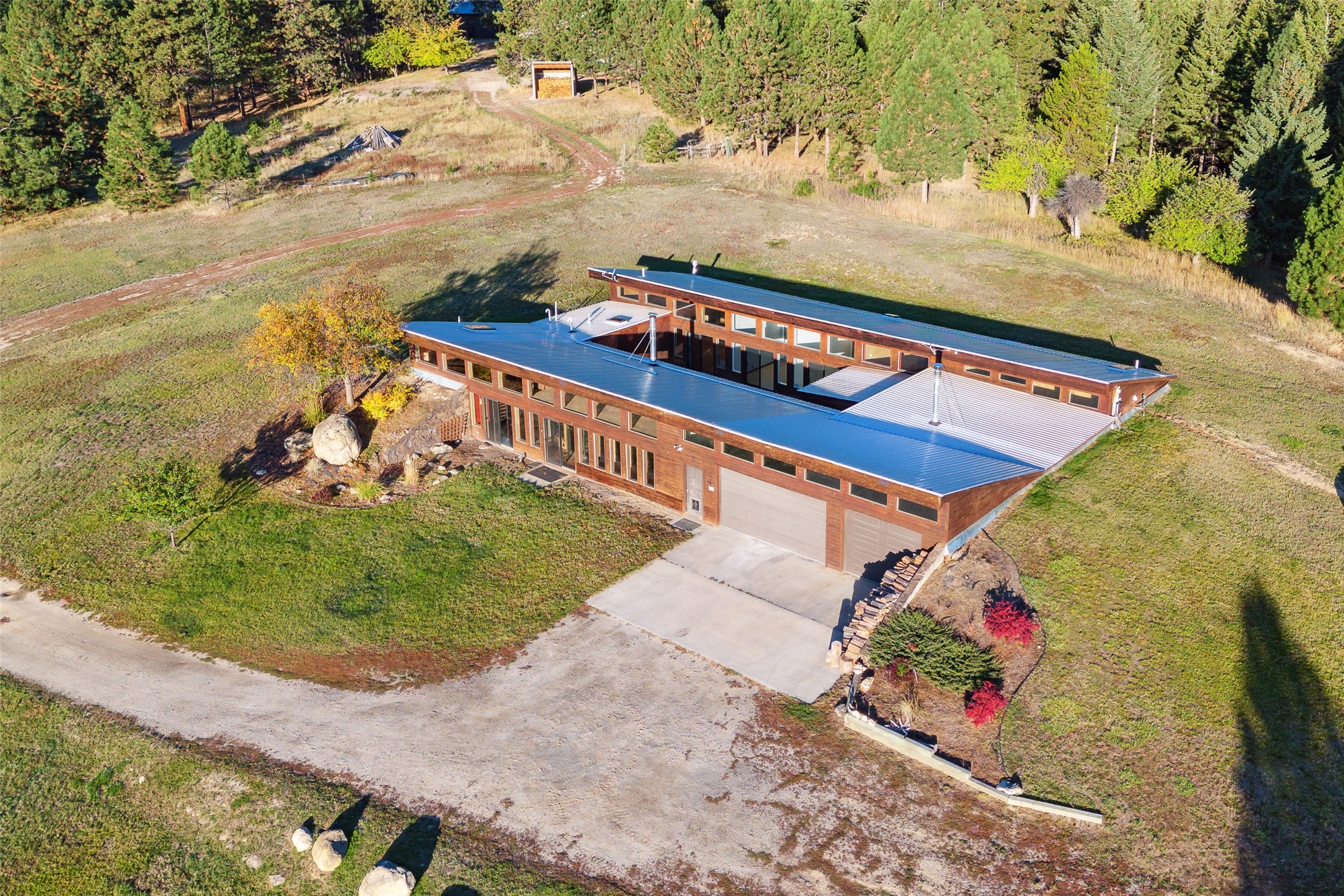 700 Cudabena Road