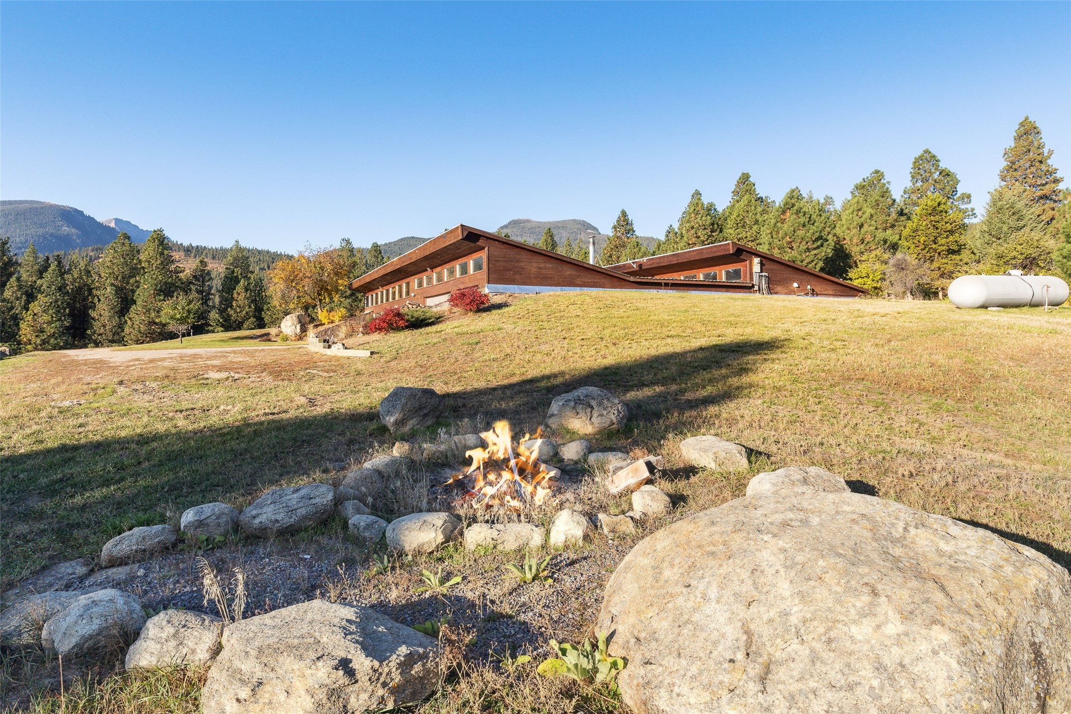 700 Cudabena Road