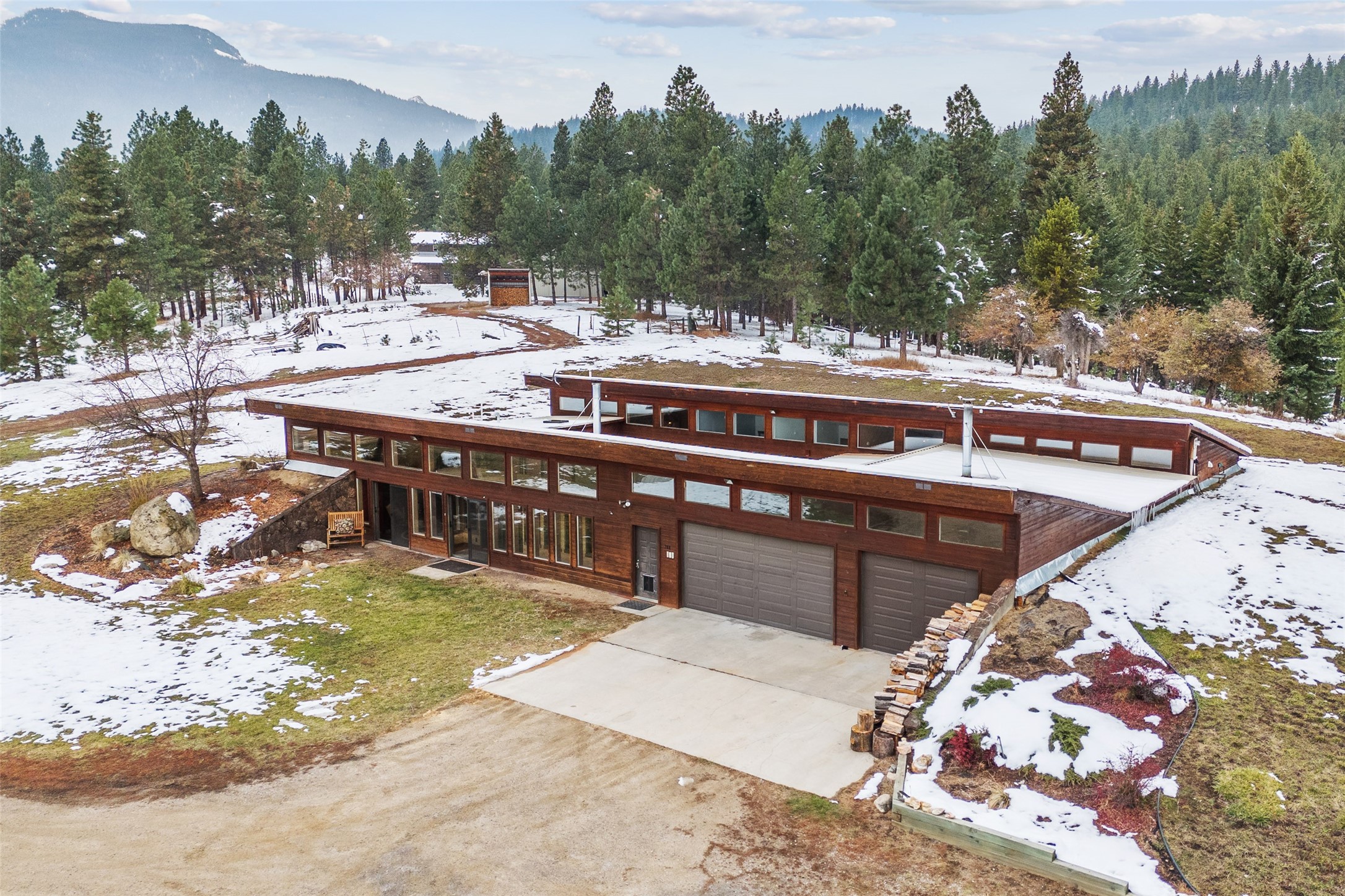 700 Cudabena Road
