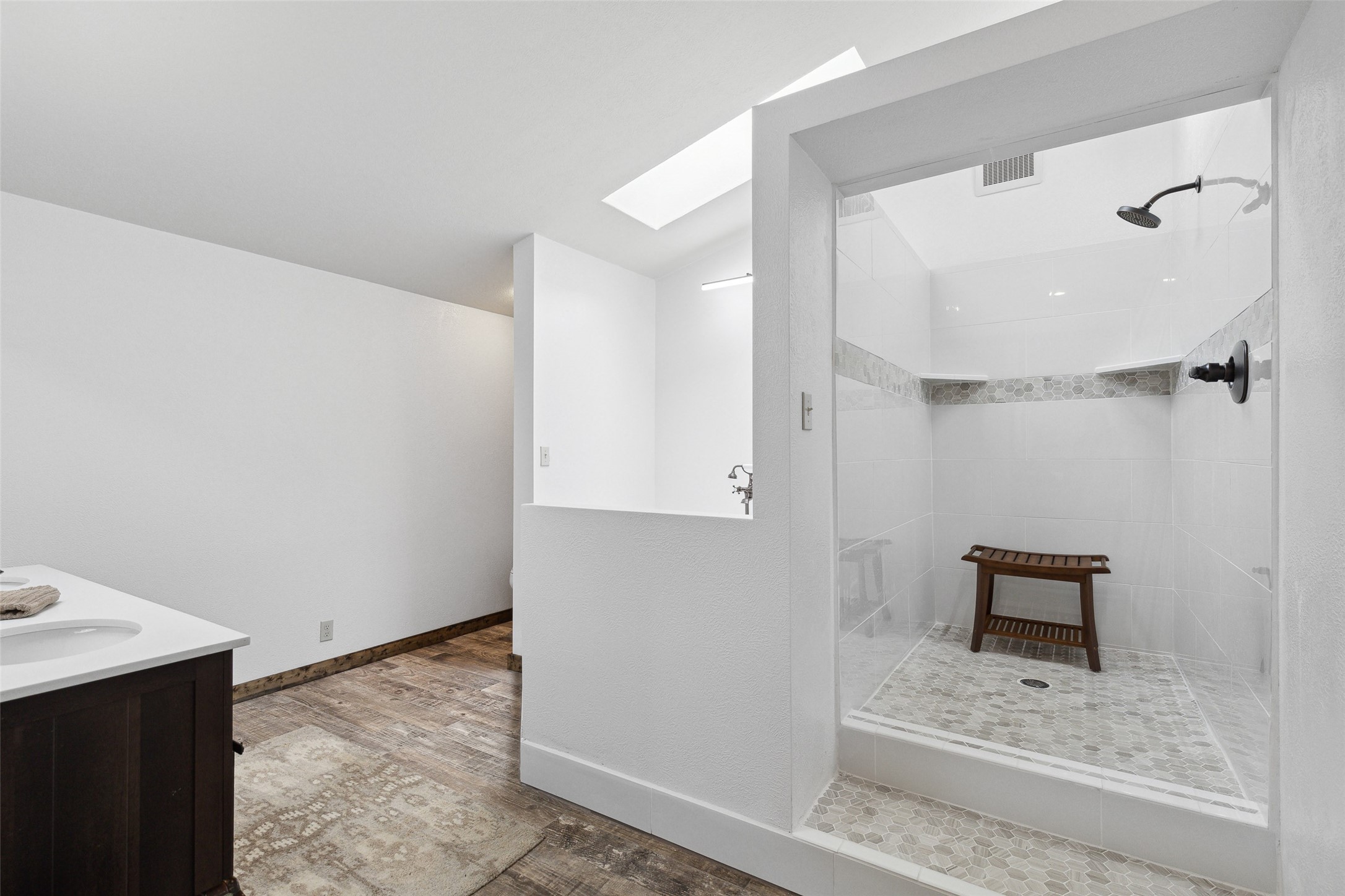700 Cudabena Road