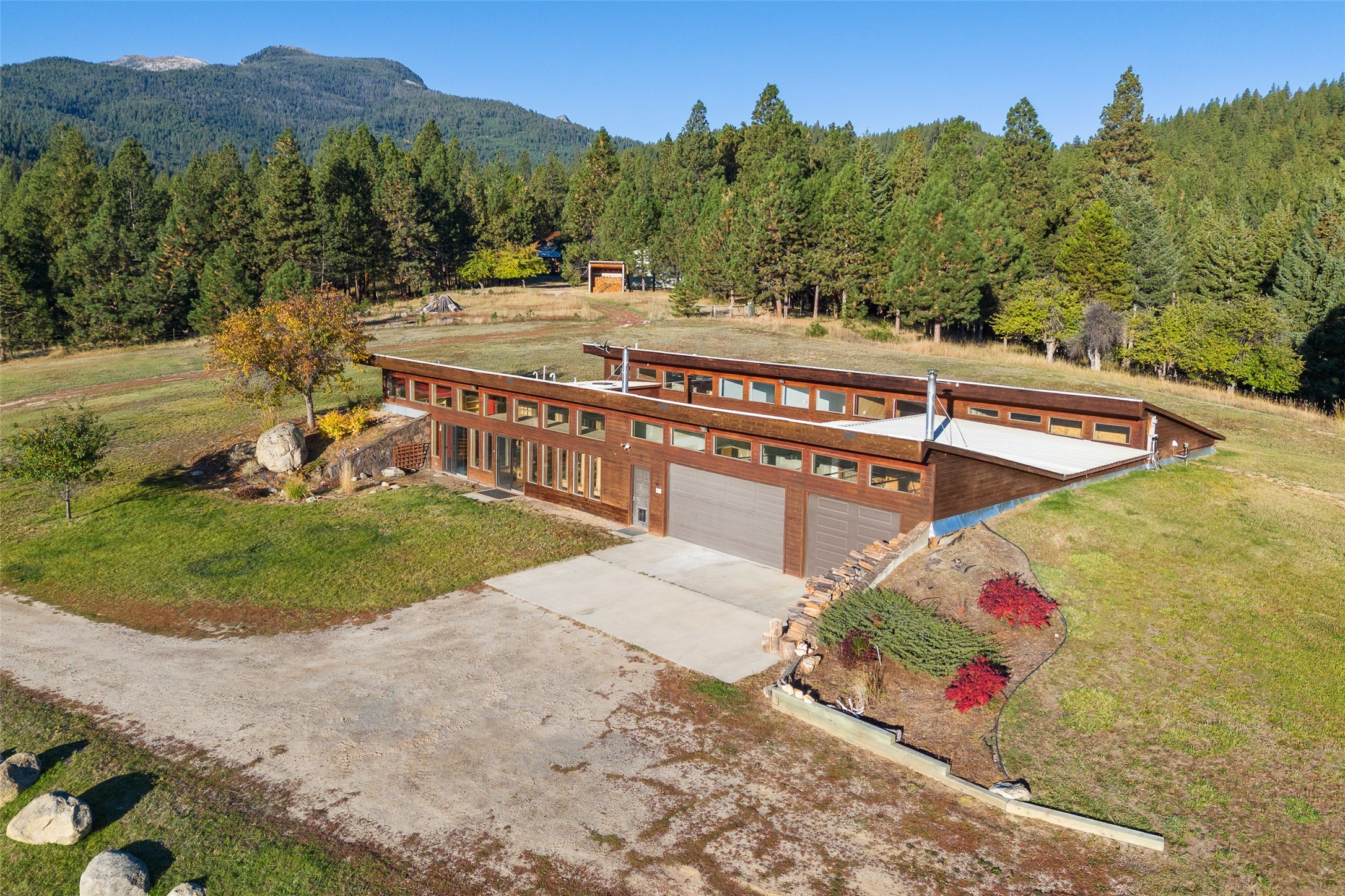 700 Cudabena Road