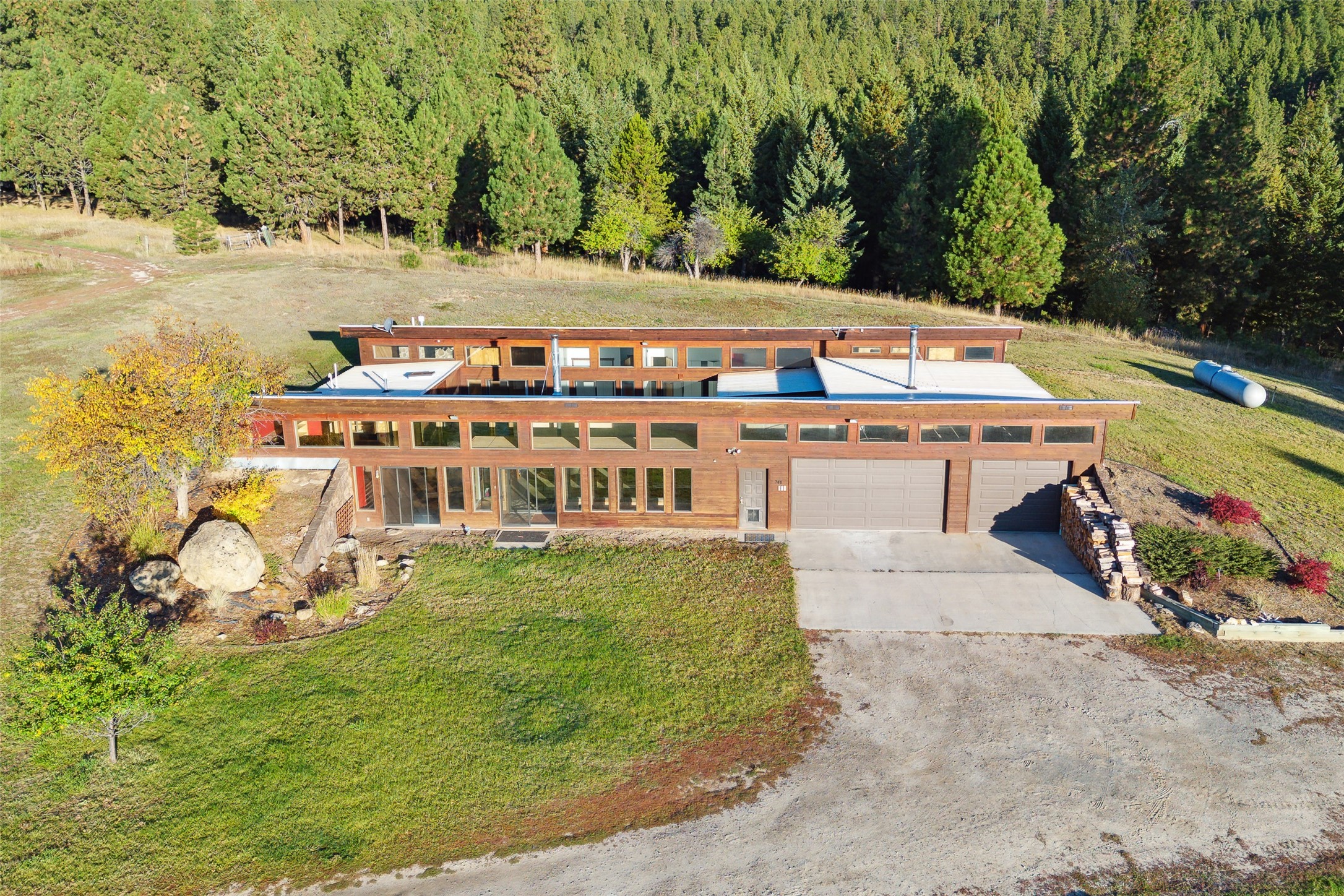 700 Cudabena Road