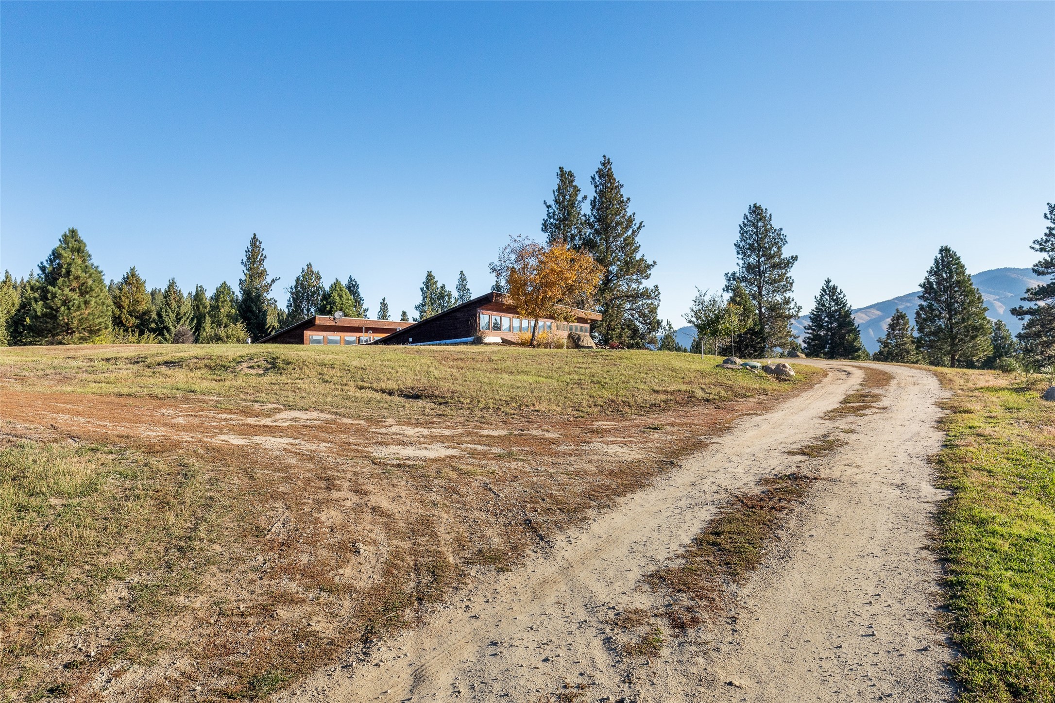 700 Cudabena Road